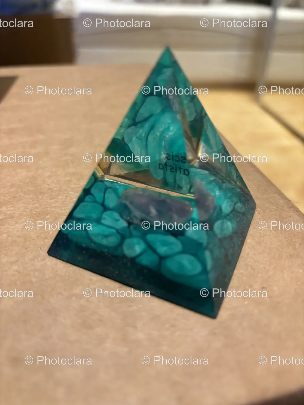 pyramid-shaped-art-blue-green-colors.jpg