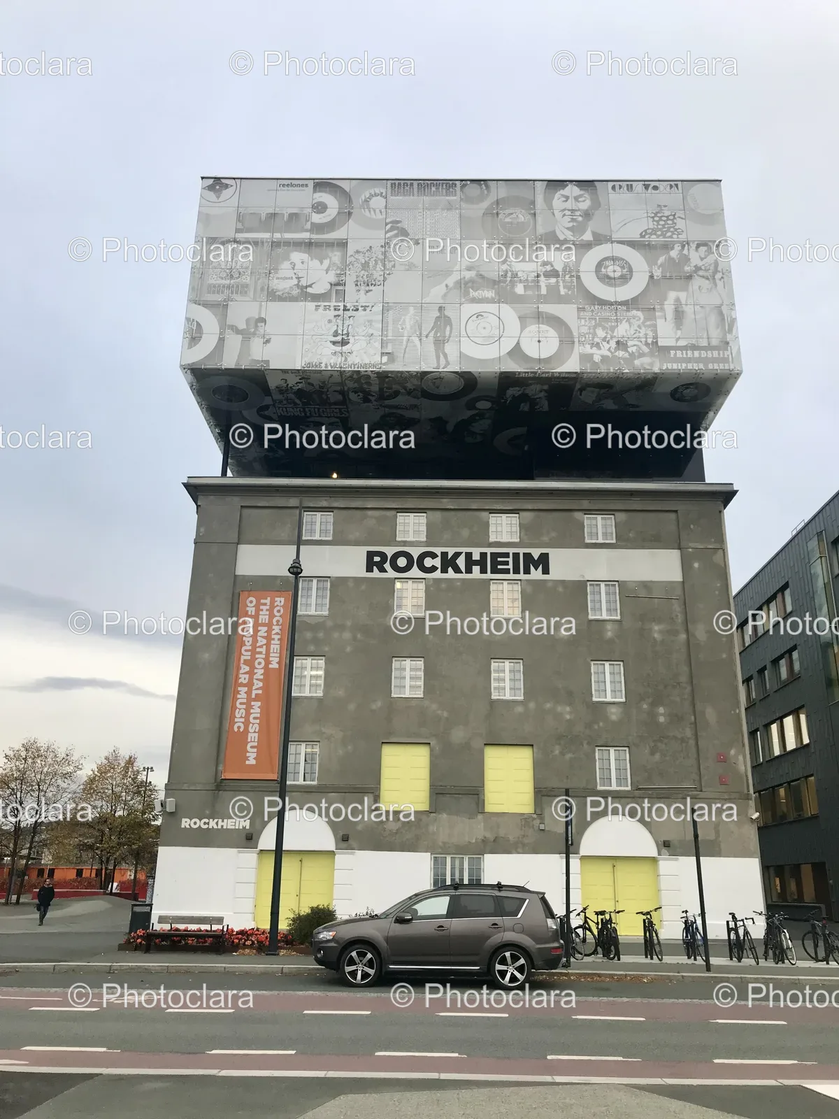 Large-Square-Structure-Building.jpg