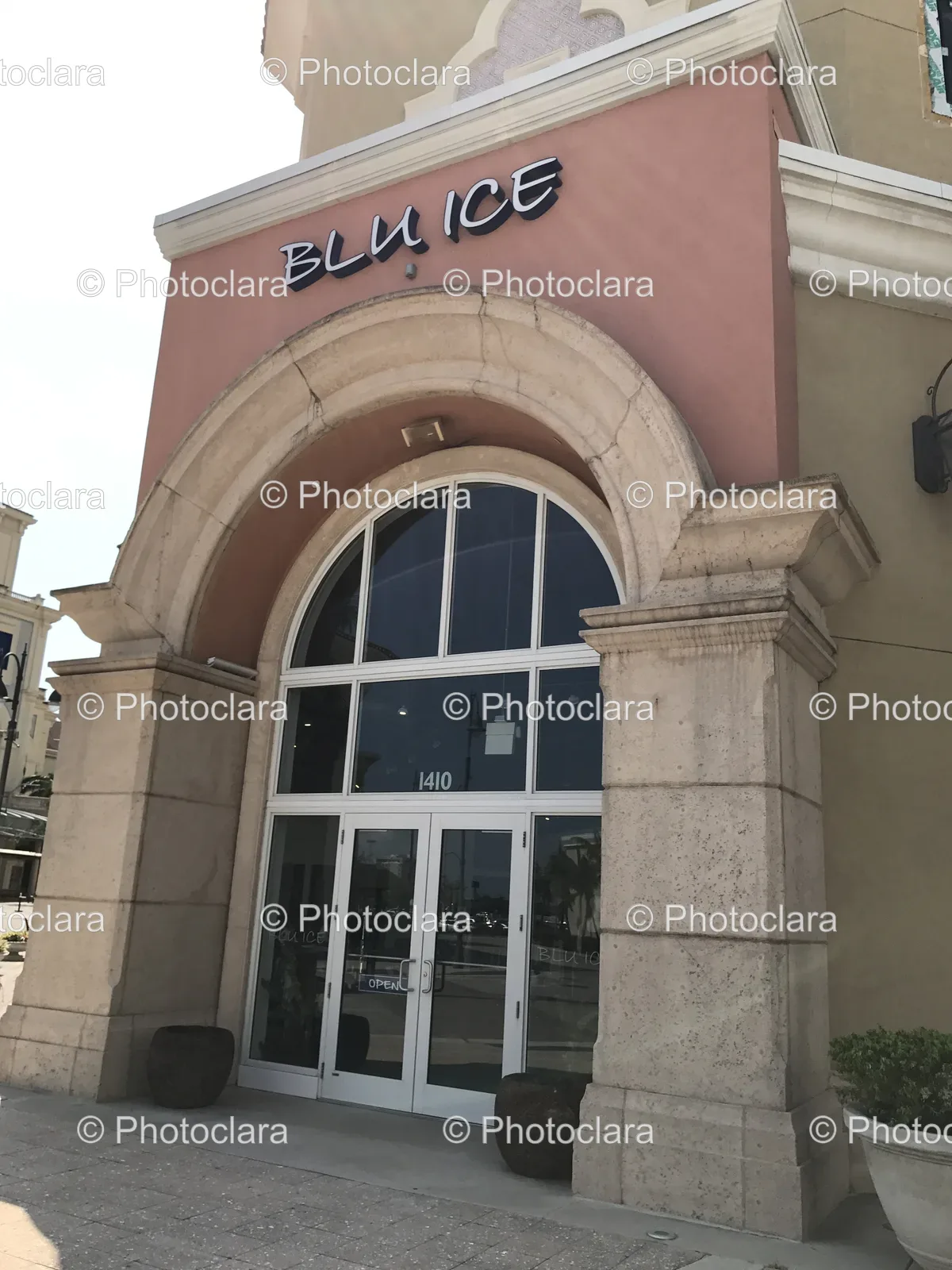 Facade of Blu Ice Restaurant