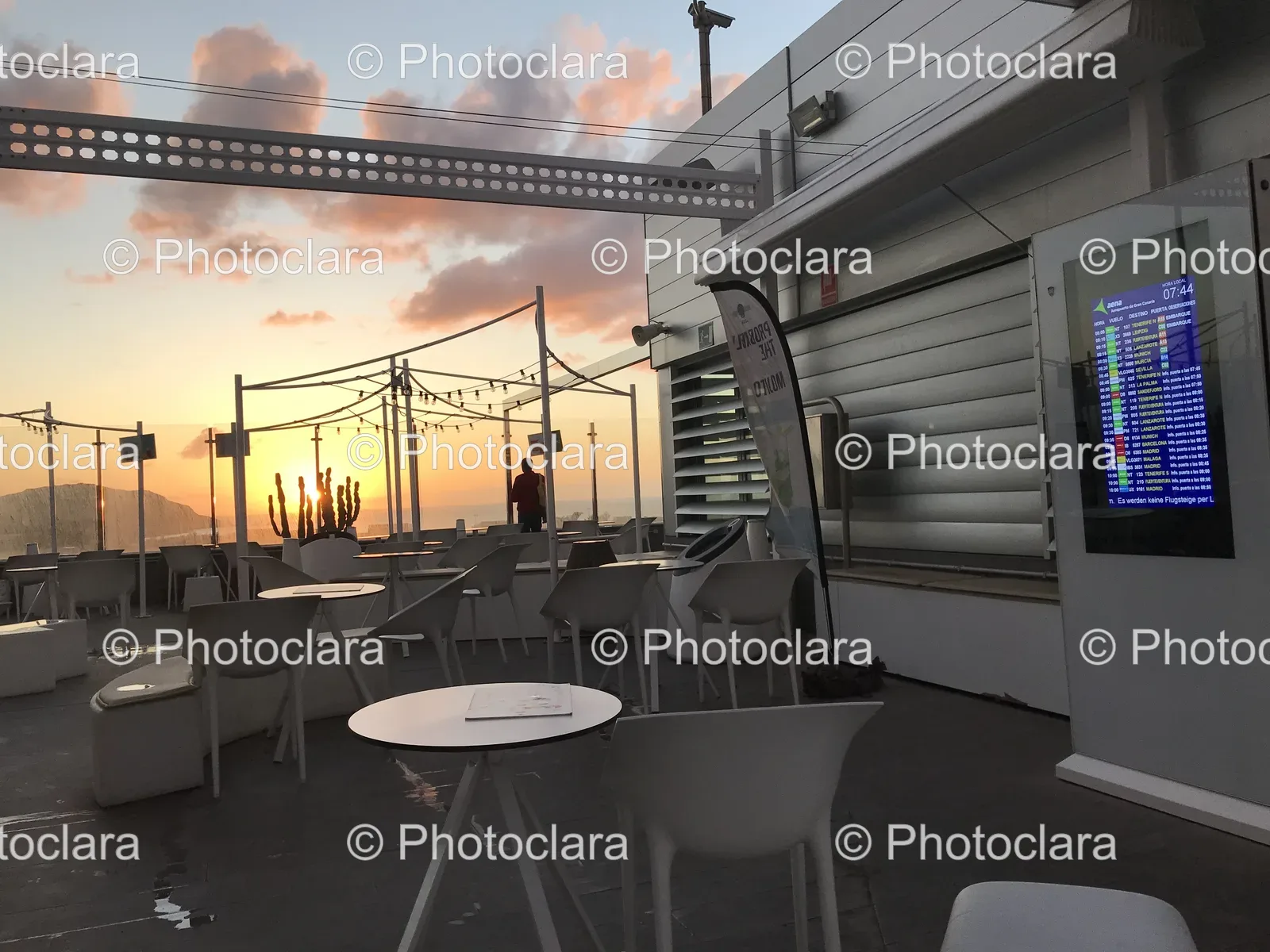 Outdoor Seating at a Commercial Building