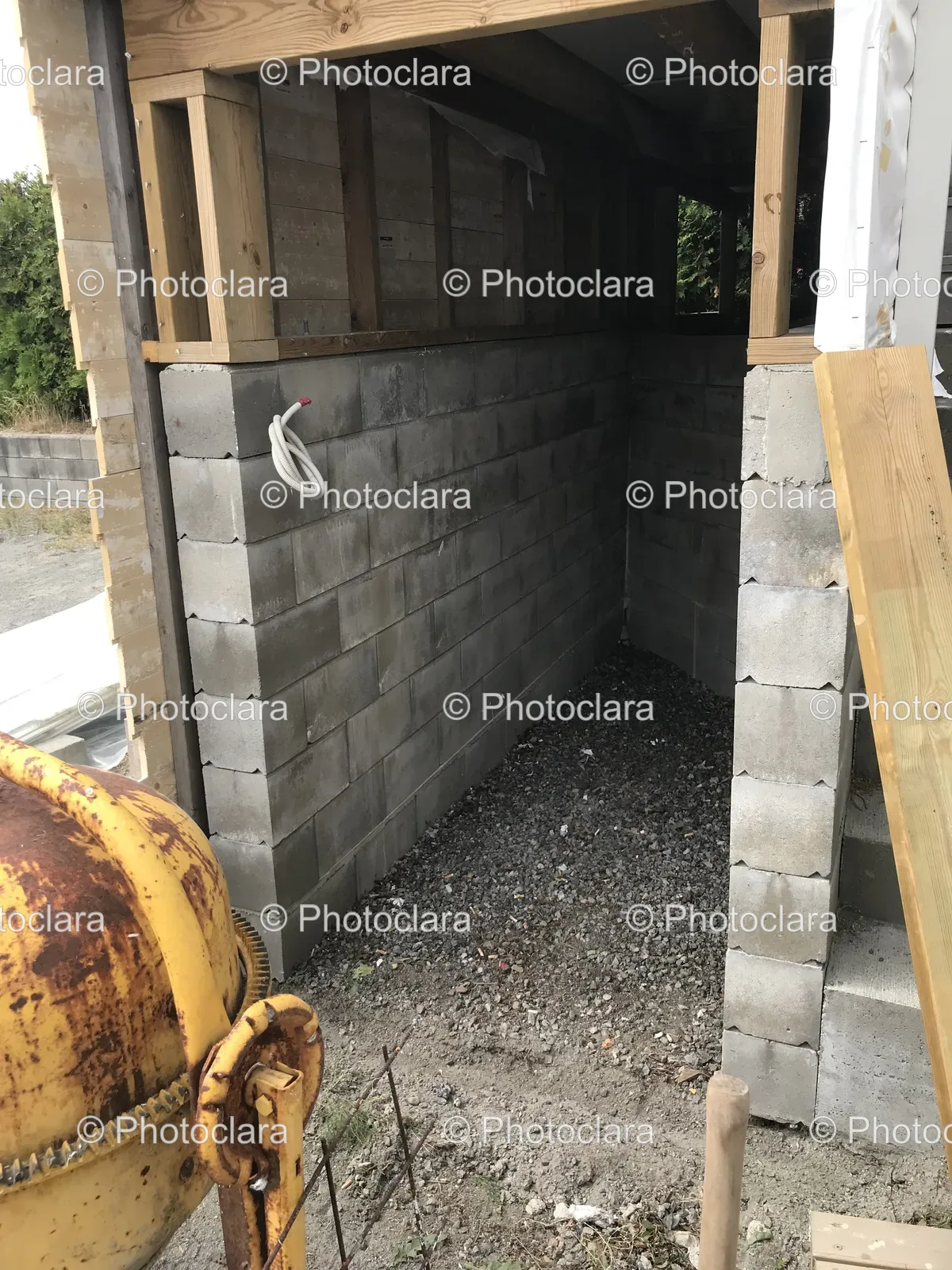 brick-wall-with-a-hole.jpg