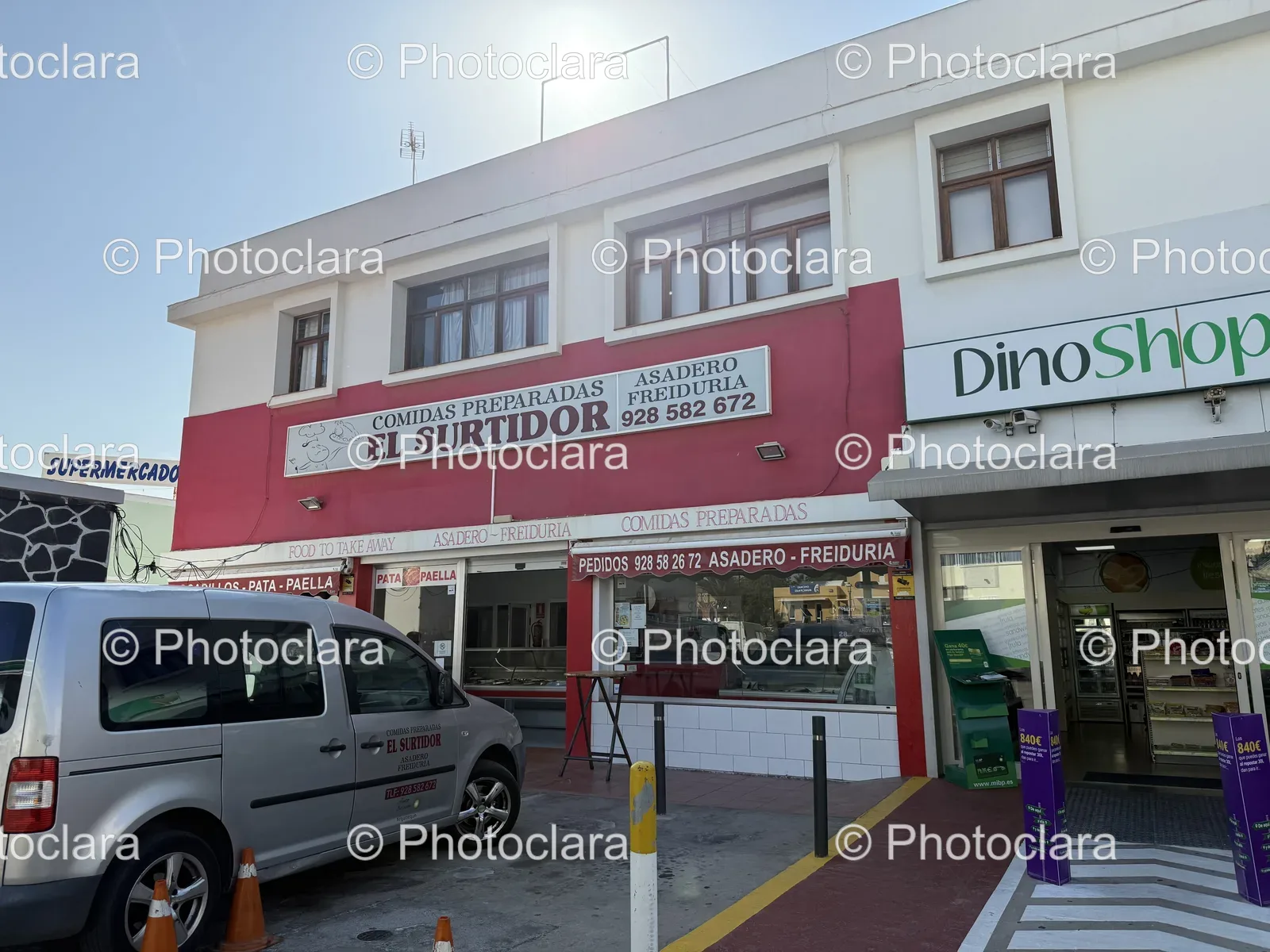 DinoShop-ASADERO-Facade-With-Van.jpg