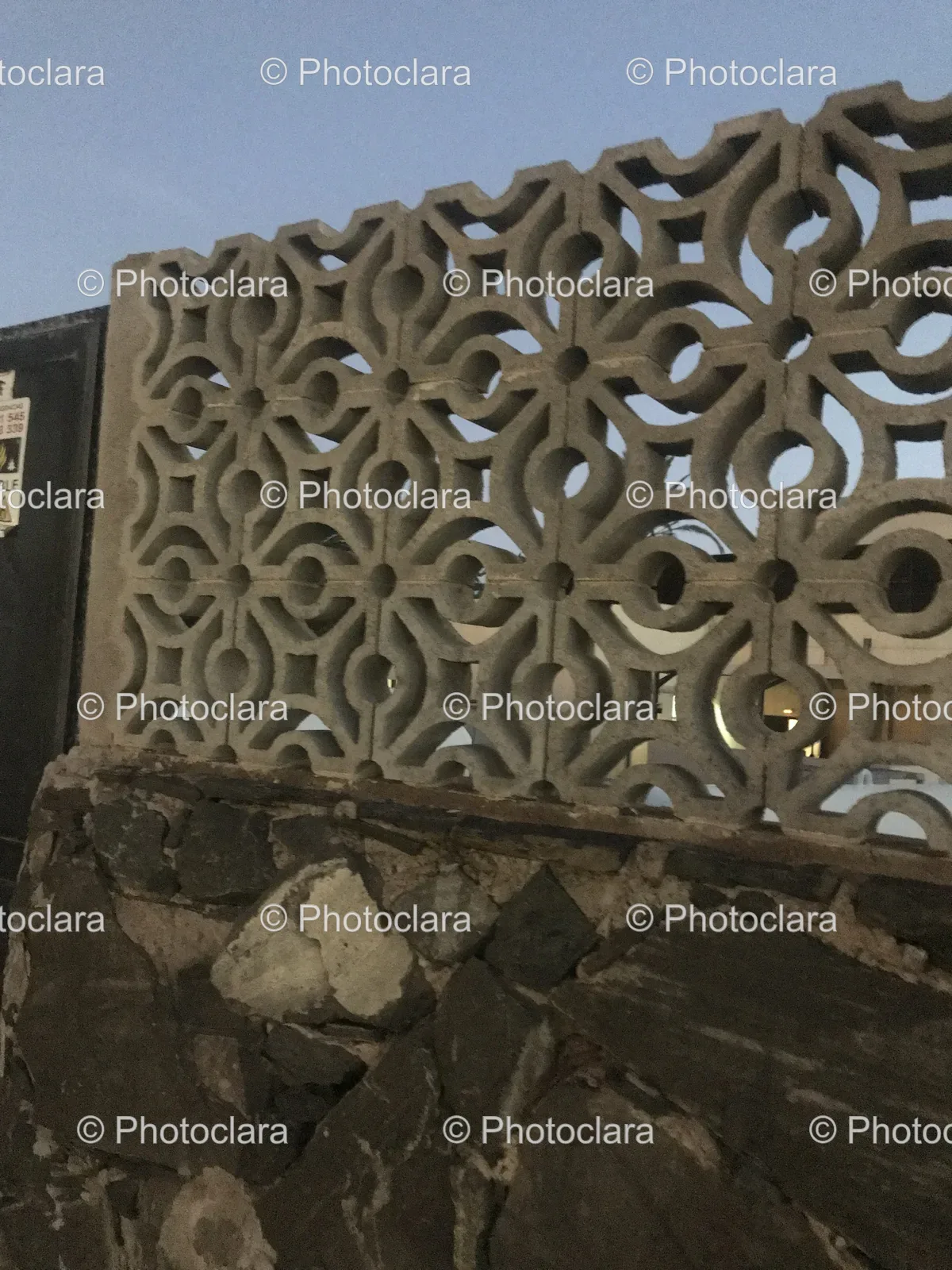 Stone-Fence-with-Stone-Gate.jpg