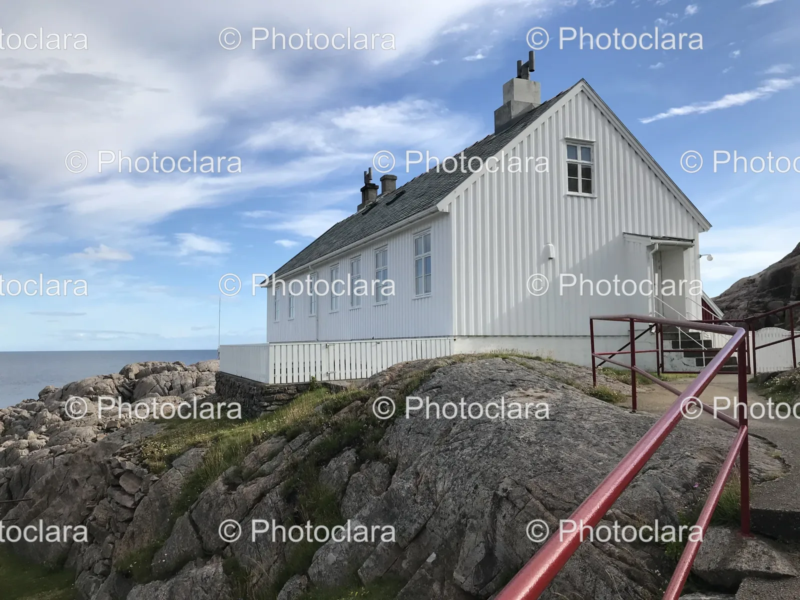 White-House-on-a-Rocky-Hill.jpg
