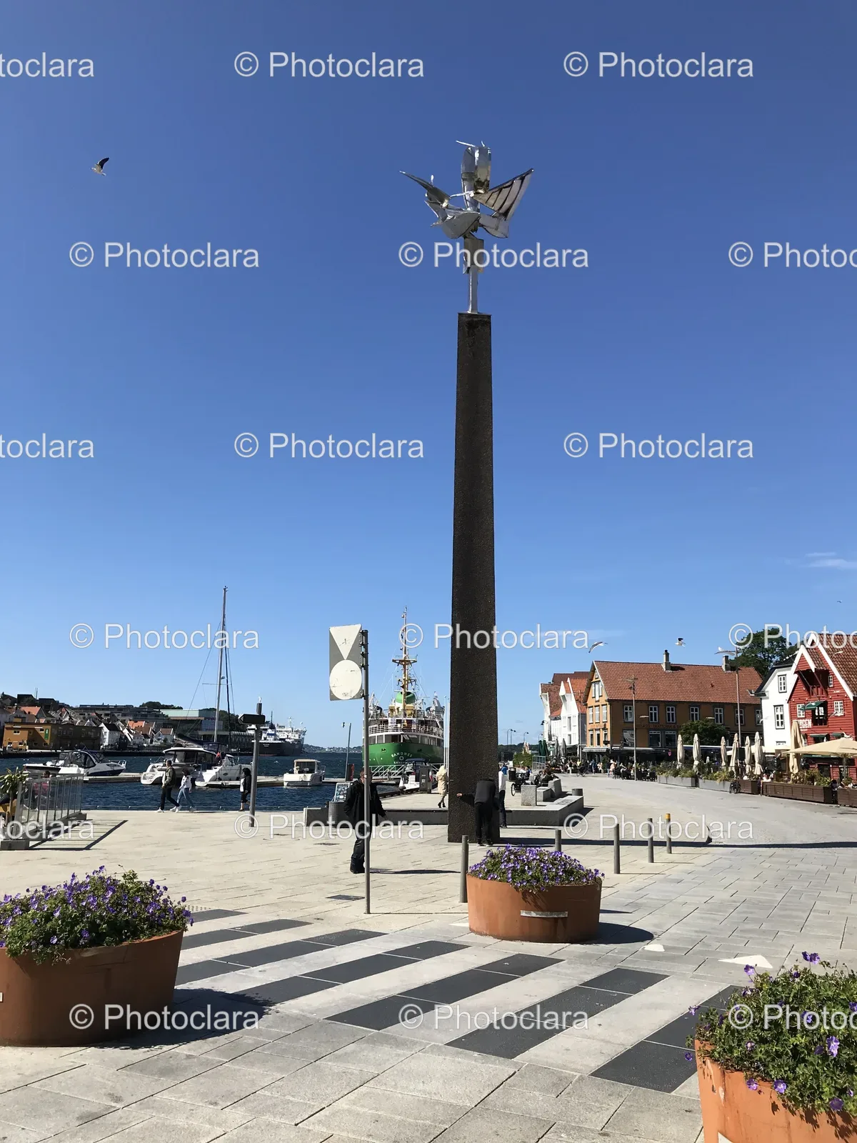 statue-on-a-pillar-against-the-sky.jpg
