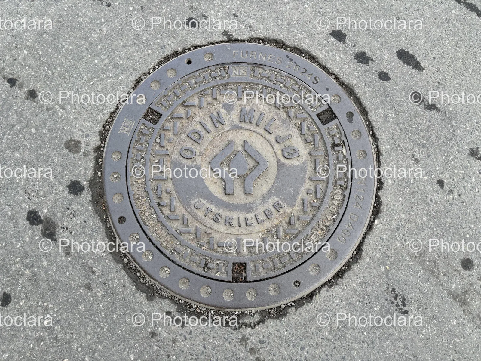 Furnes-Manhole-Cover-Ground.jpg
