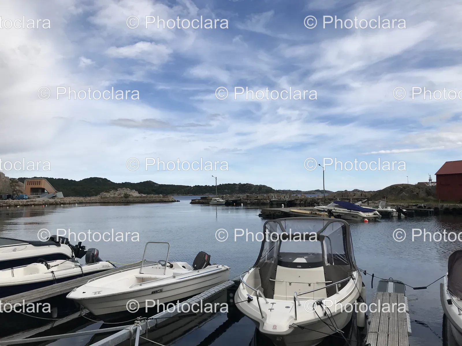 Boats-Docked-on-a-Lake.jpg