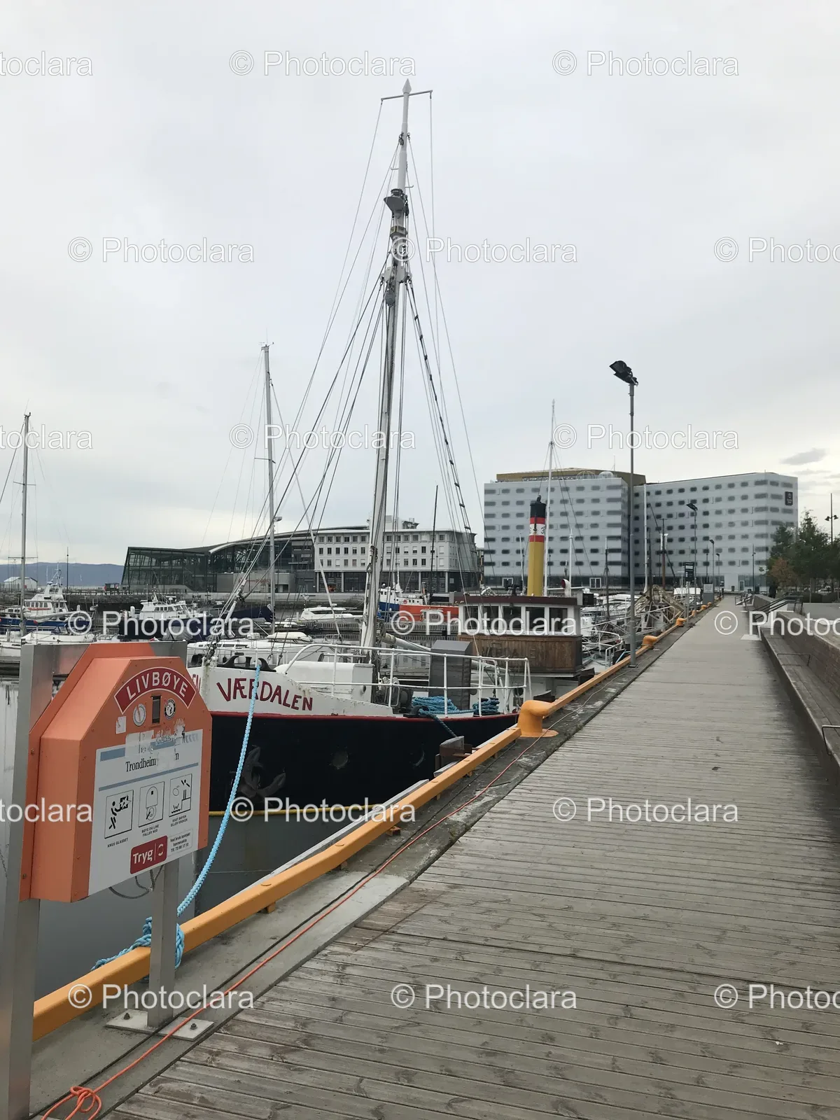 Dock-with-Boats-and-Buildings-in-Trondheim.jpg