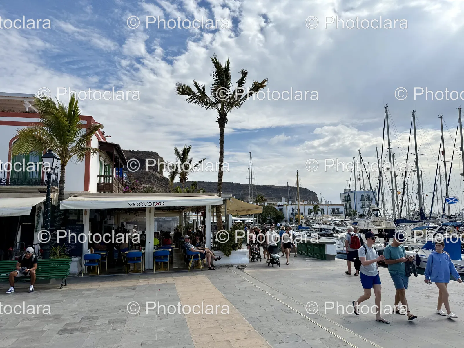 Stroll-by-the-Marina.jpg