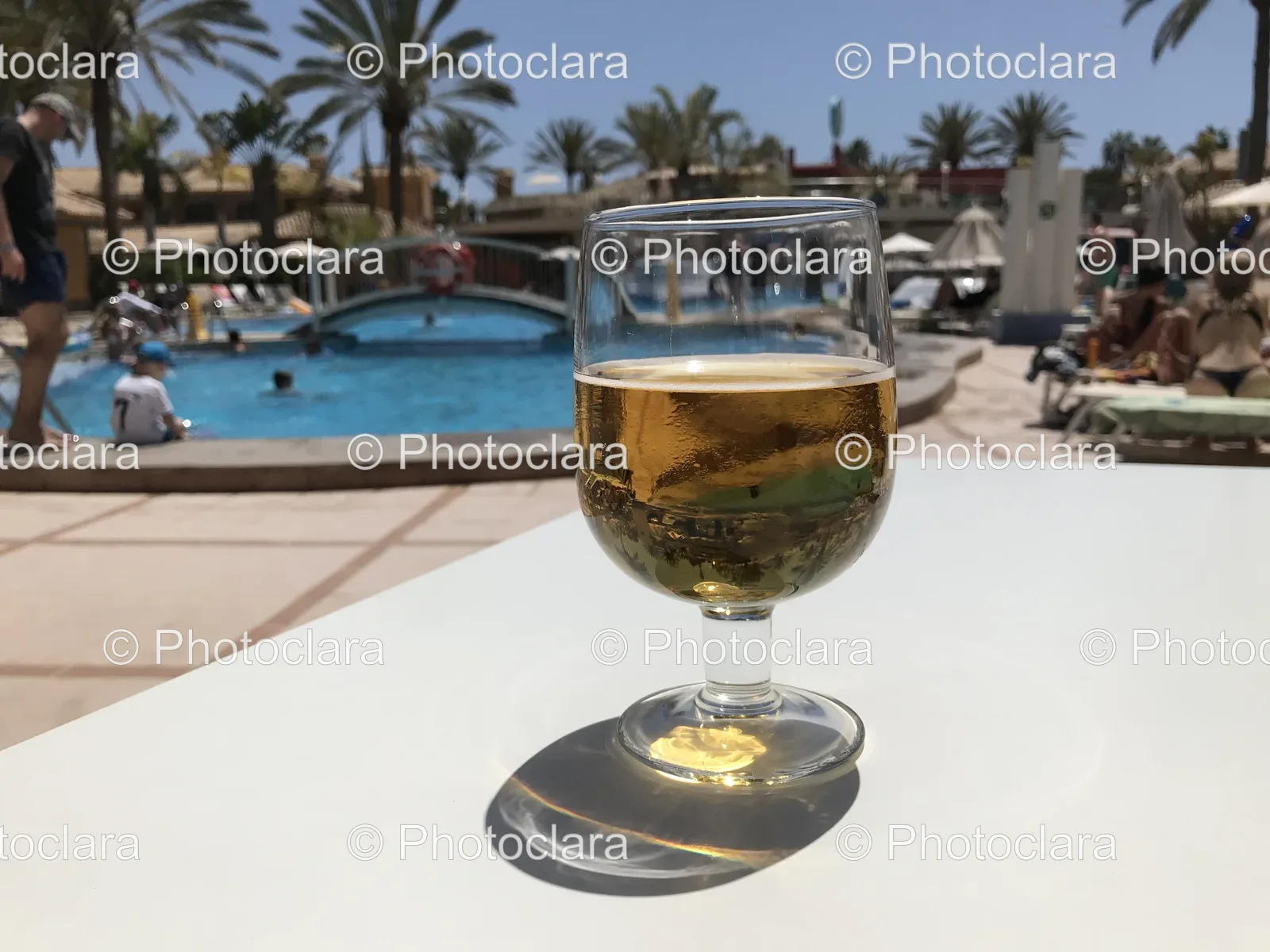 Refreshing-Drink-by-the-Poolside.jpg