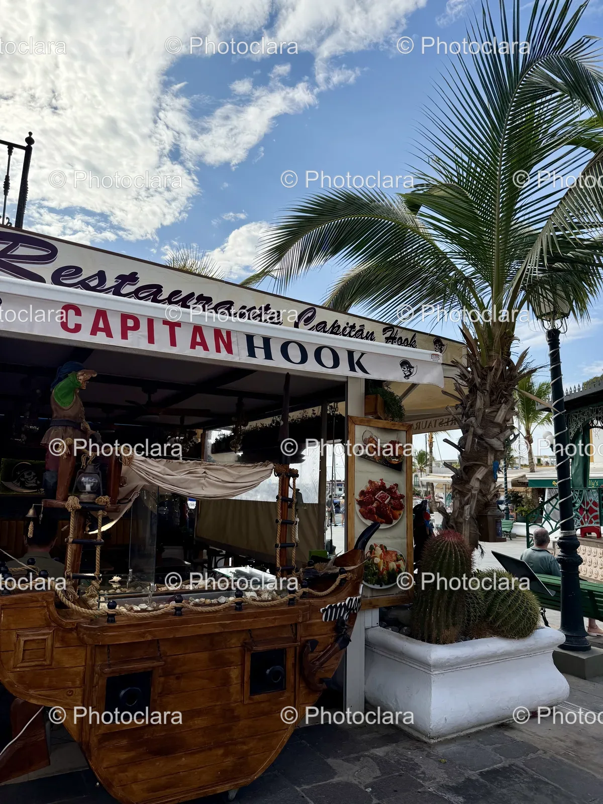 Rustic-Tropical-Restaurant-by-the-Beach.jpg