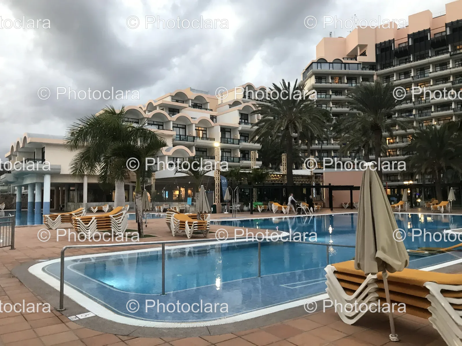 Tranquil-Poolside-Oasis.jpg