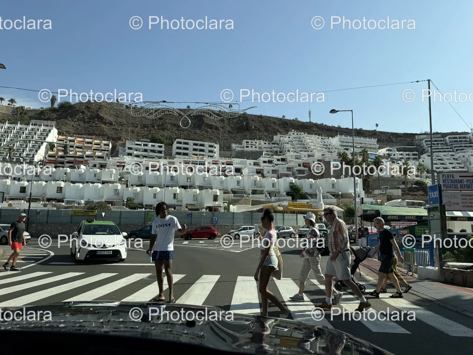 Bustling-Street-Walk-Puerto-Paraiso.jpg