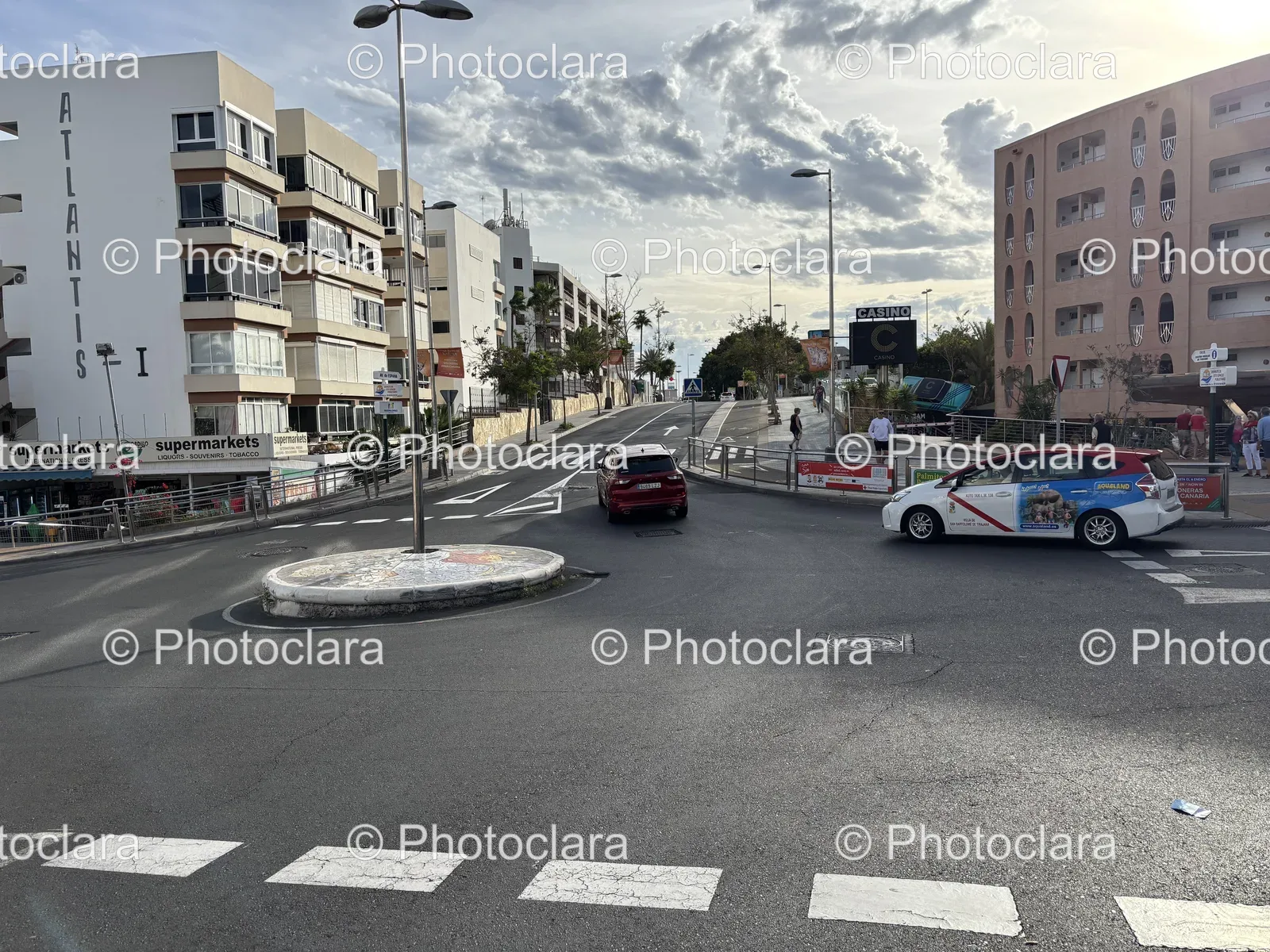 Bustling-Urban-Daytime-Street-Scene.jpg
