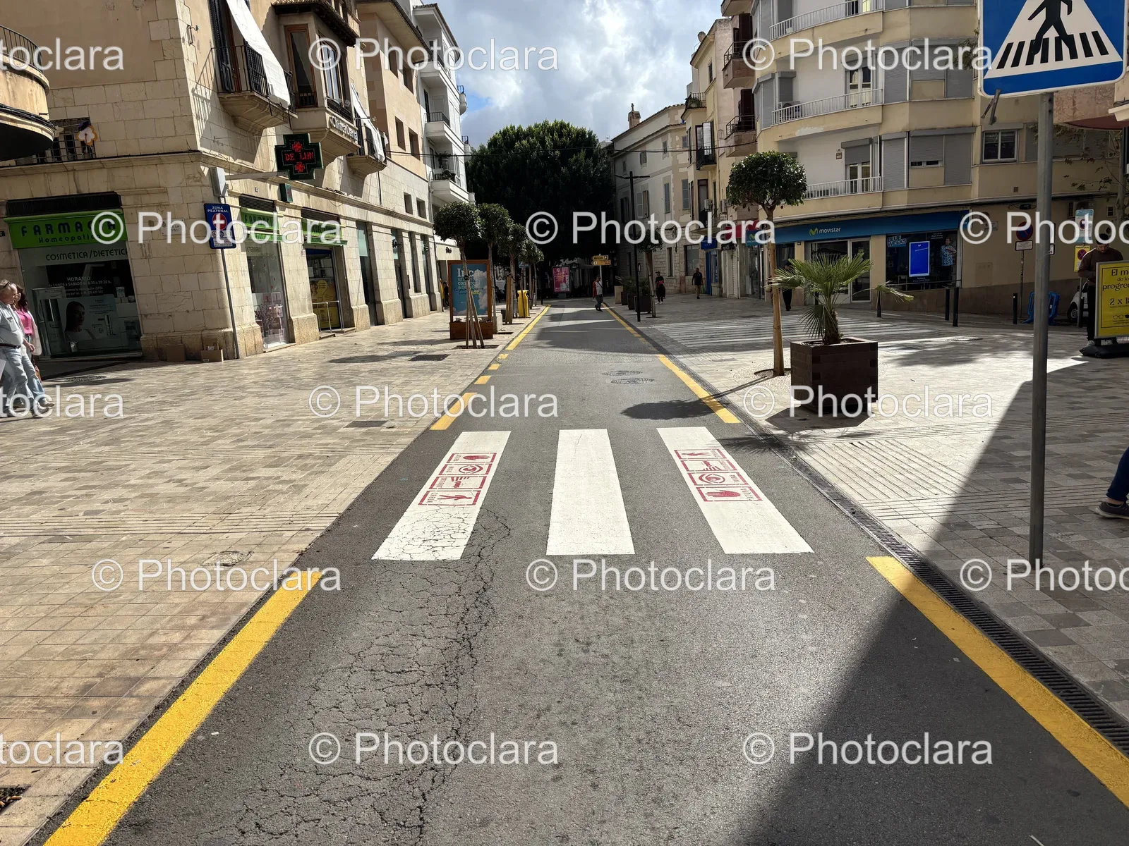 Charming-Pedestrian-Street-with-Crosswalk.jpg