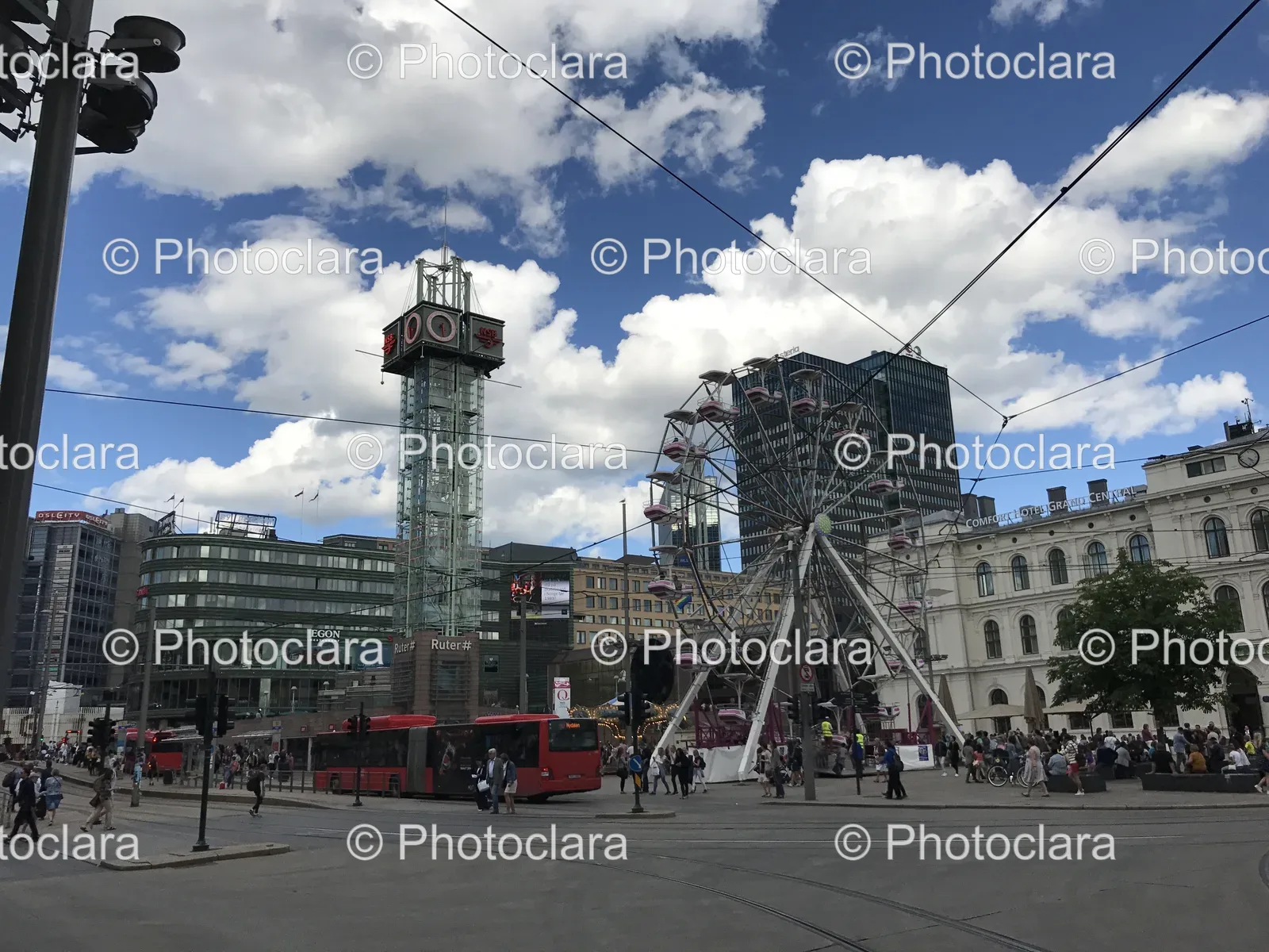 Ferris-Wheel-in-the-City.jpg
