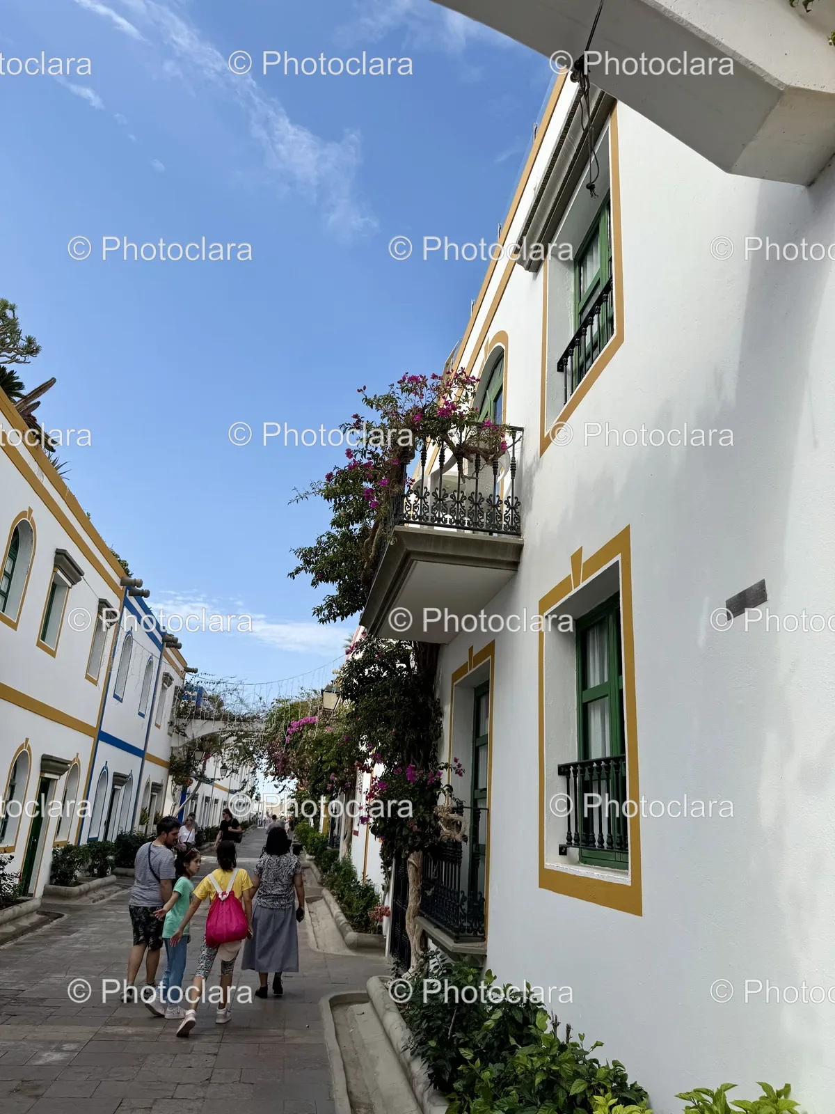 group-strolling-through-vibrant-city-streets.jpg