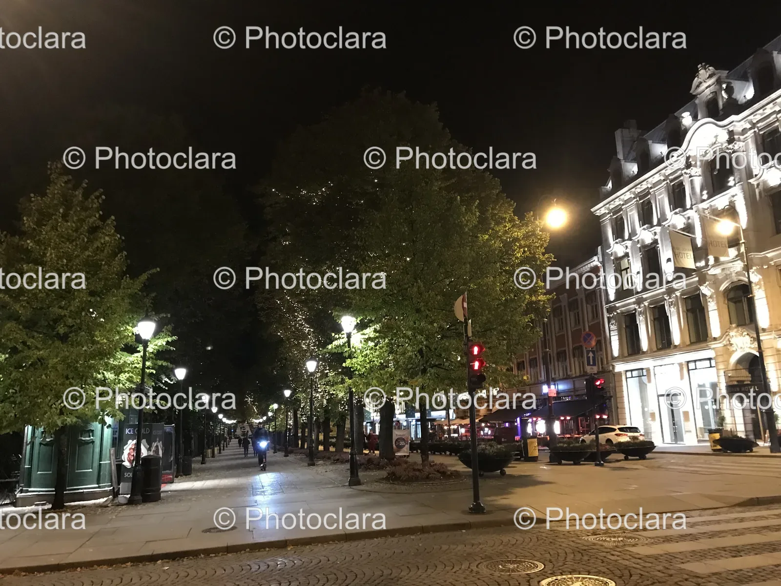 Hotel-Street-at-Night.jpg