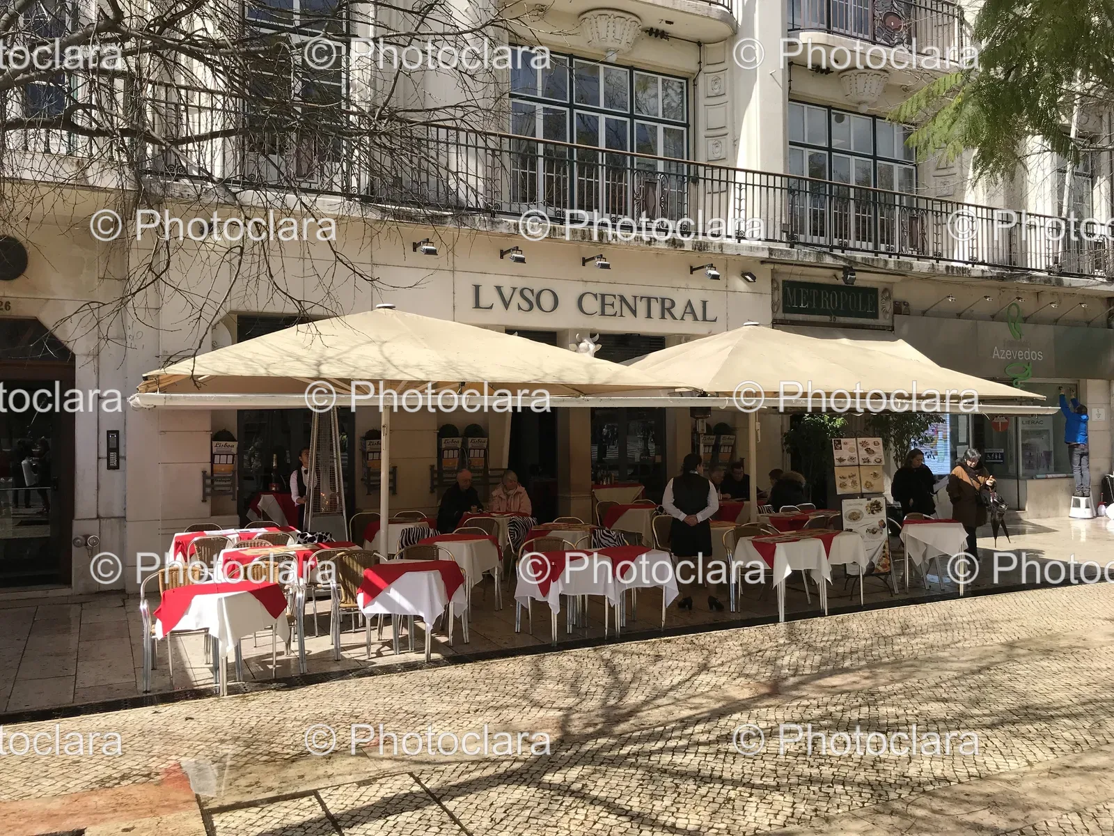 Urban-Outdoor-Seating-with-People.jpg
