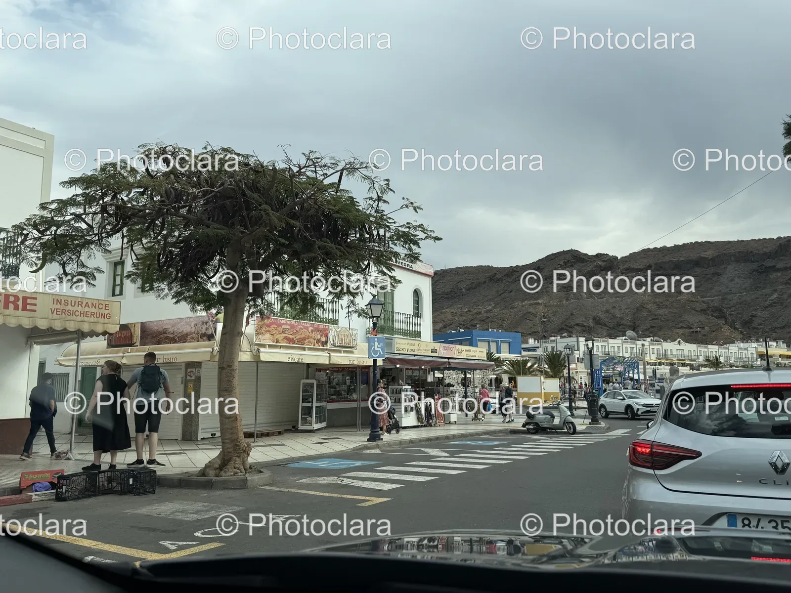Bustling-City-Street-Life.jpg