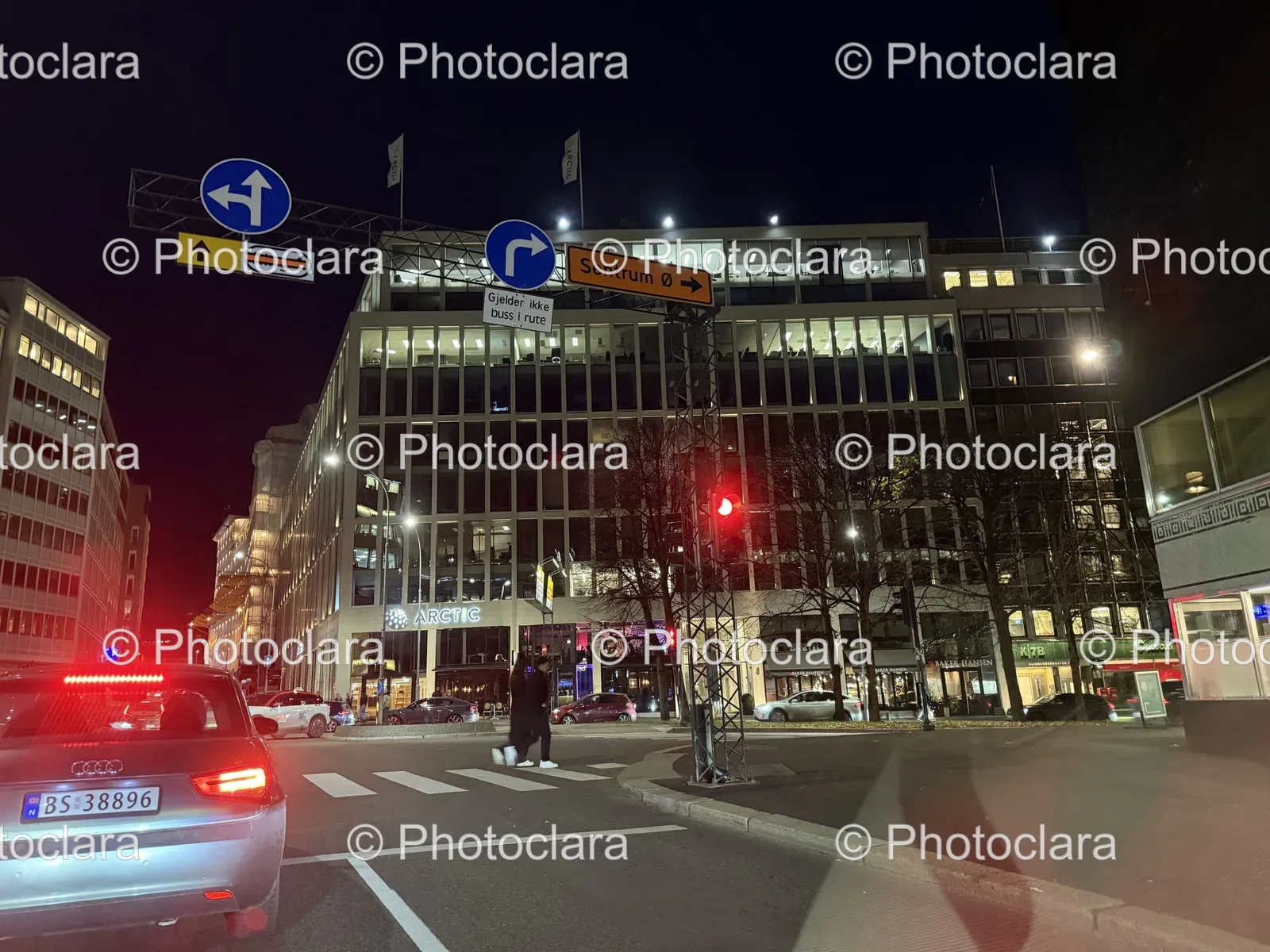 busy-street-traffic-lights.jpg