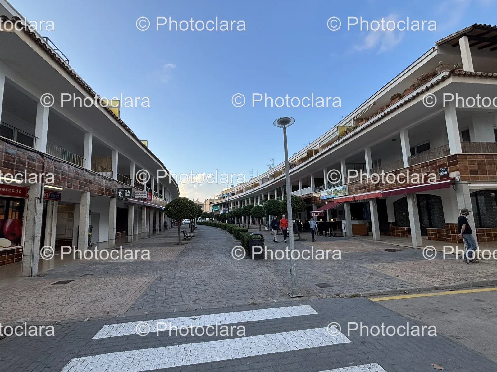 Charming-Plaza-Street-Scene.jpg