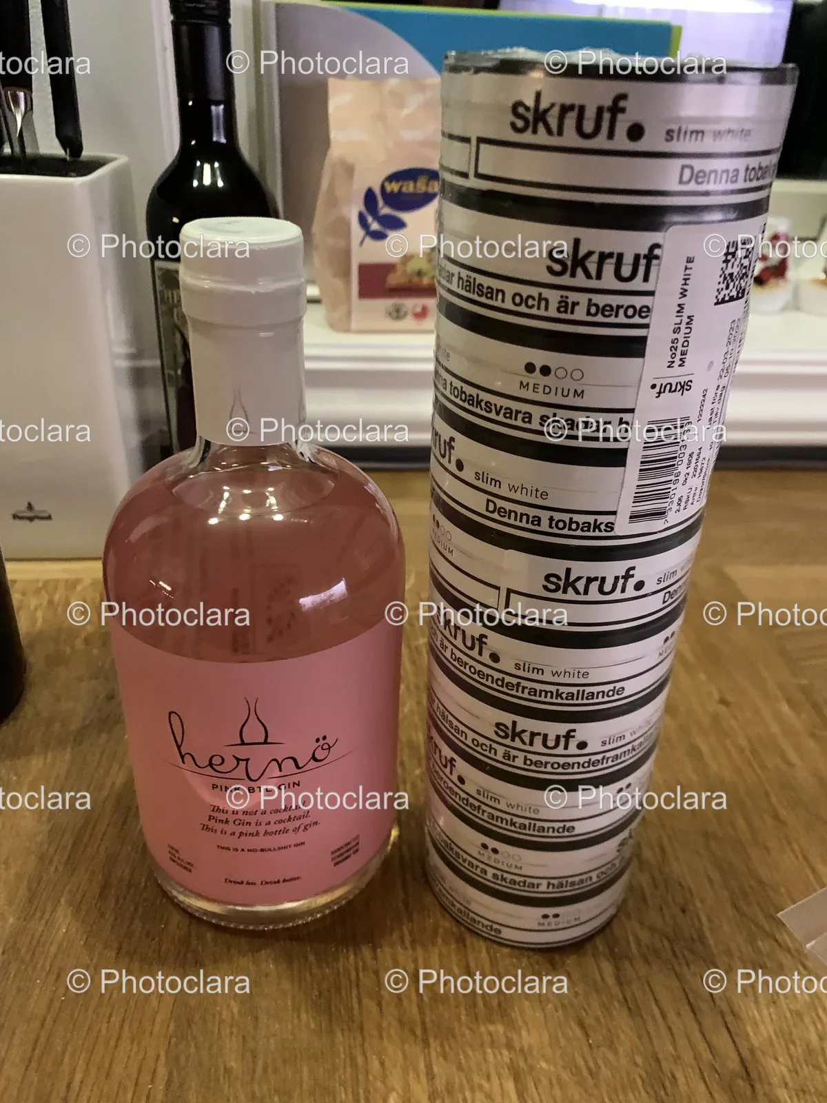 wine-bottle-skruf-container.jpg