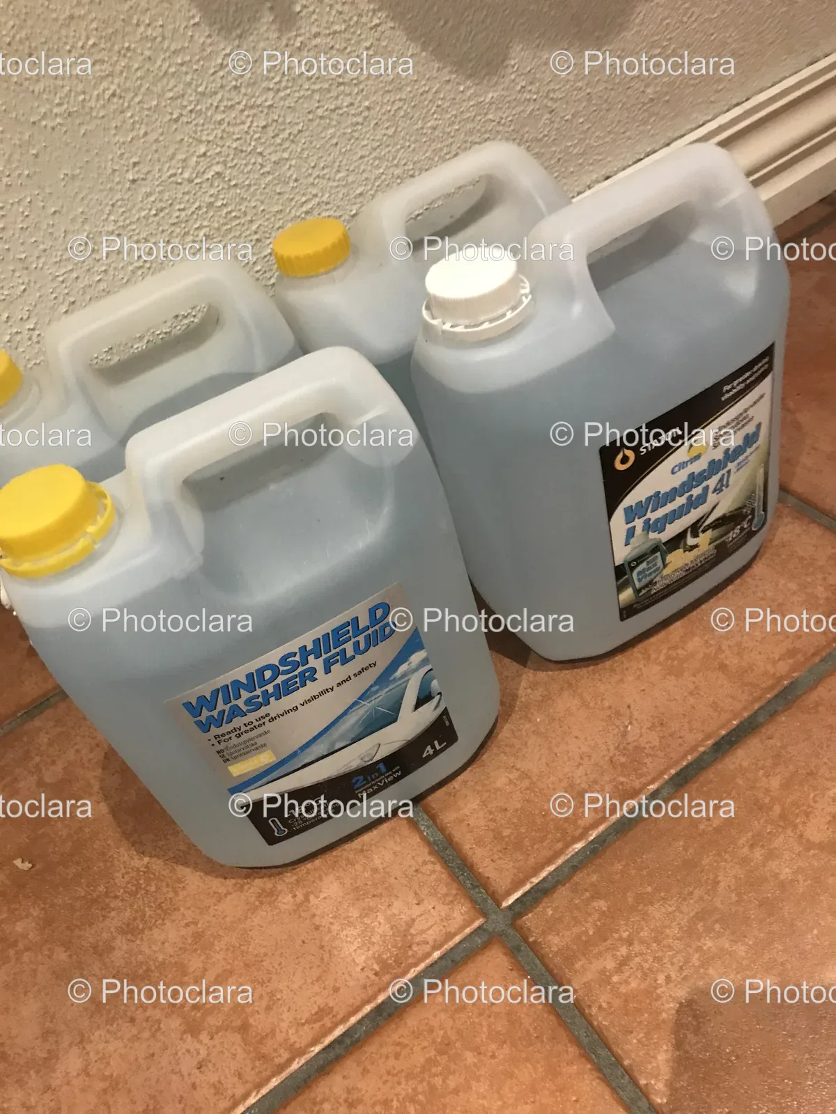 Plastic-Jugs-of-Windshield-Washer-Fluid.jpg