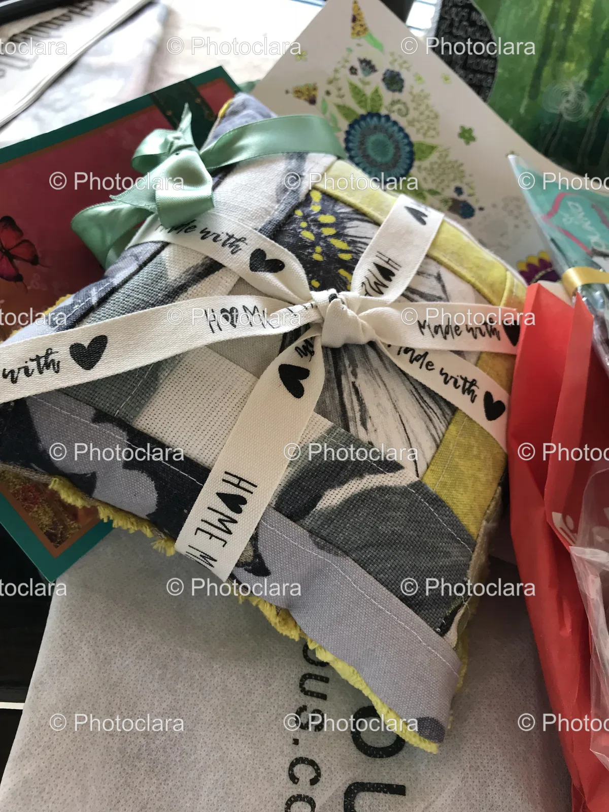 Close-Up-Of-Decorative-Pillow.jpg