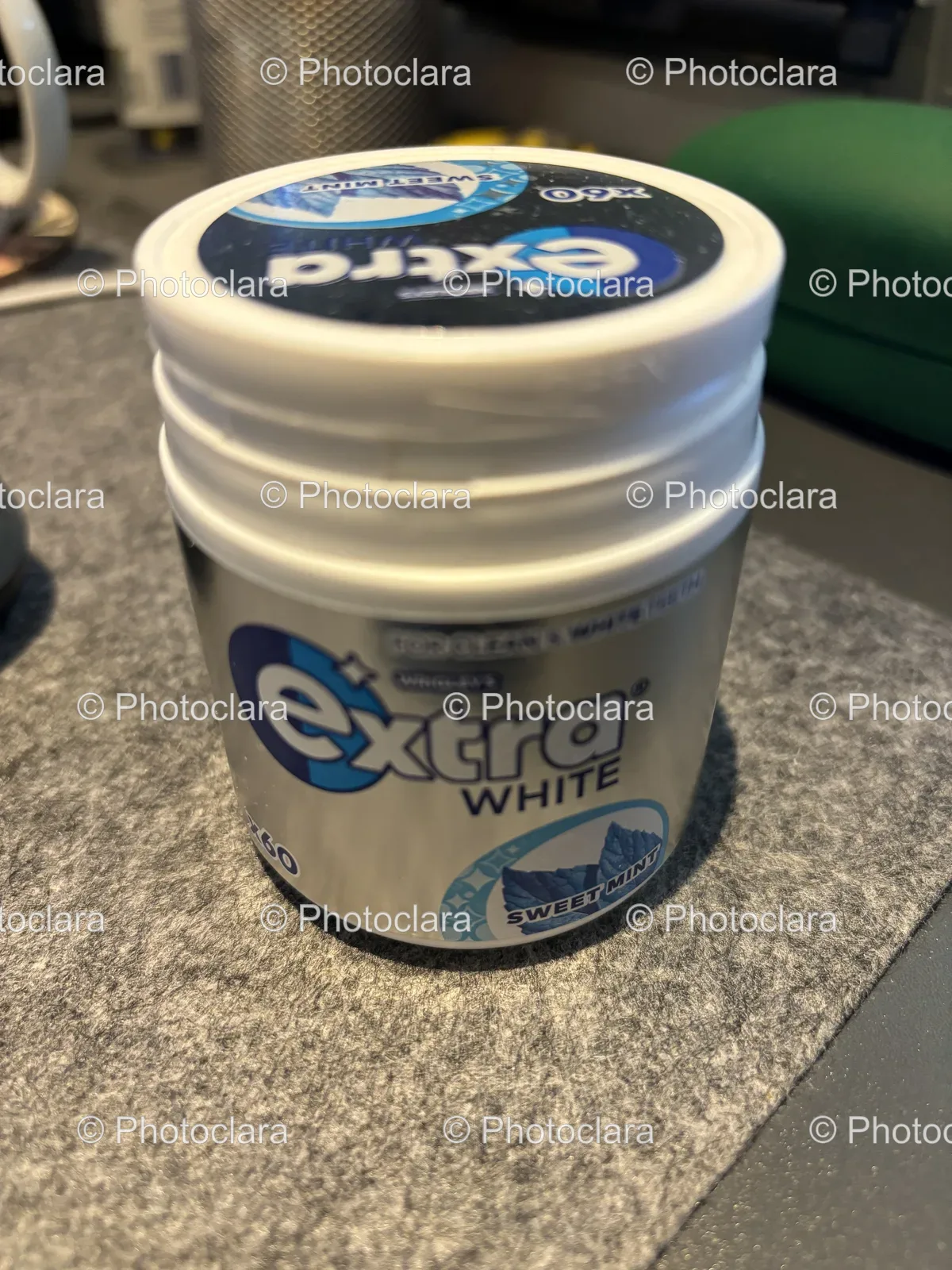 Extra-White-Sweet-Mint-Container.jpg