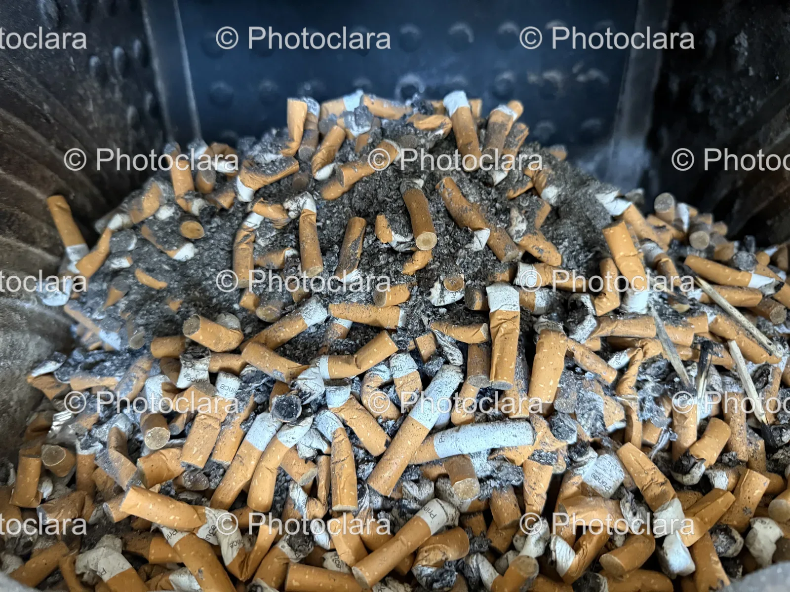 container-of-cigarettes.jpg