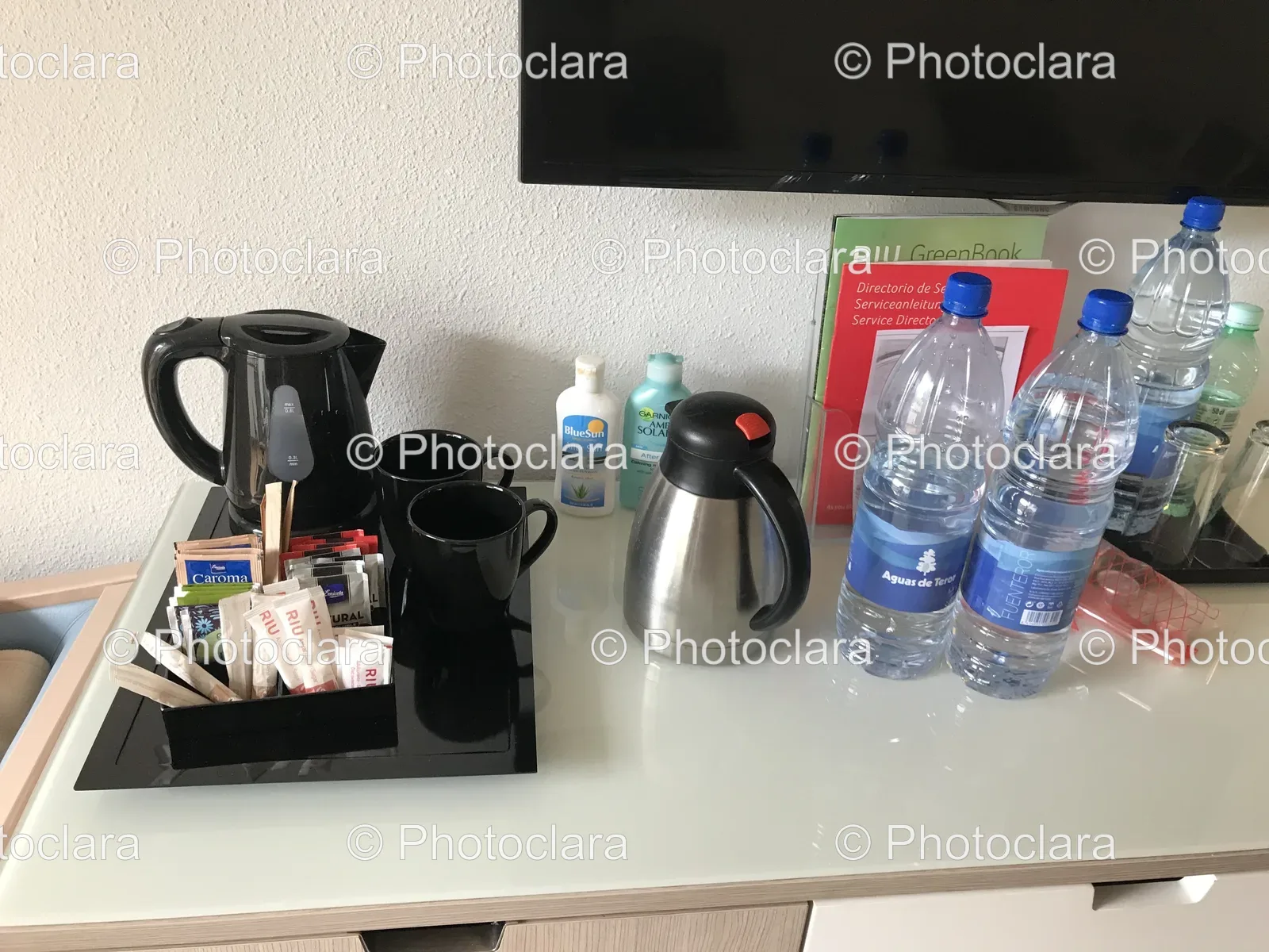 Coffee-Maker-and-Mugs-on-Table.jpg