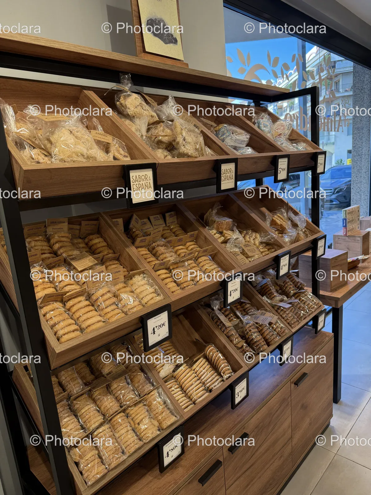 Display-of-Cookies-in-Plastic-Bags.jpg