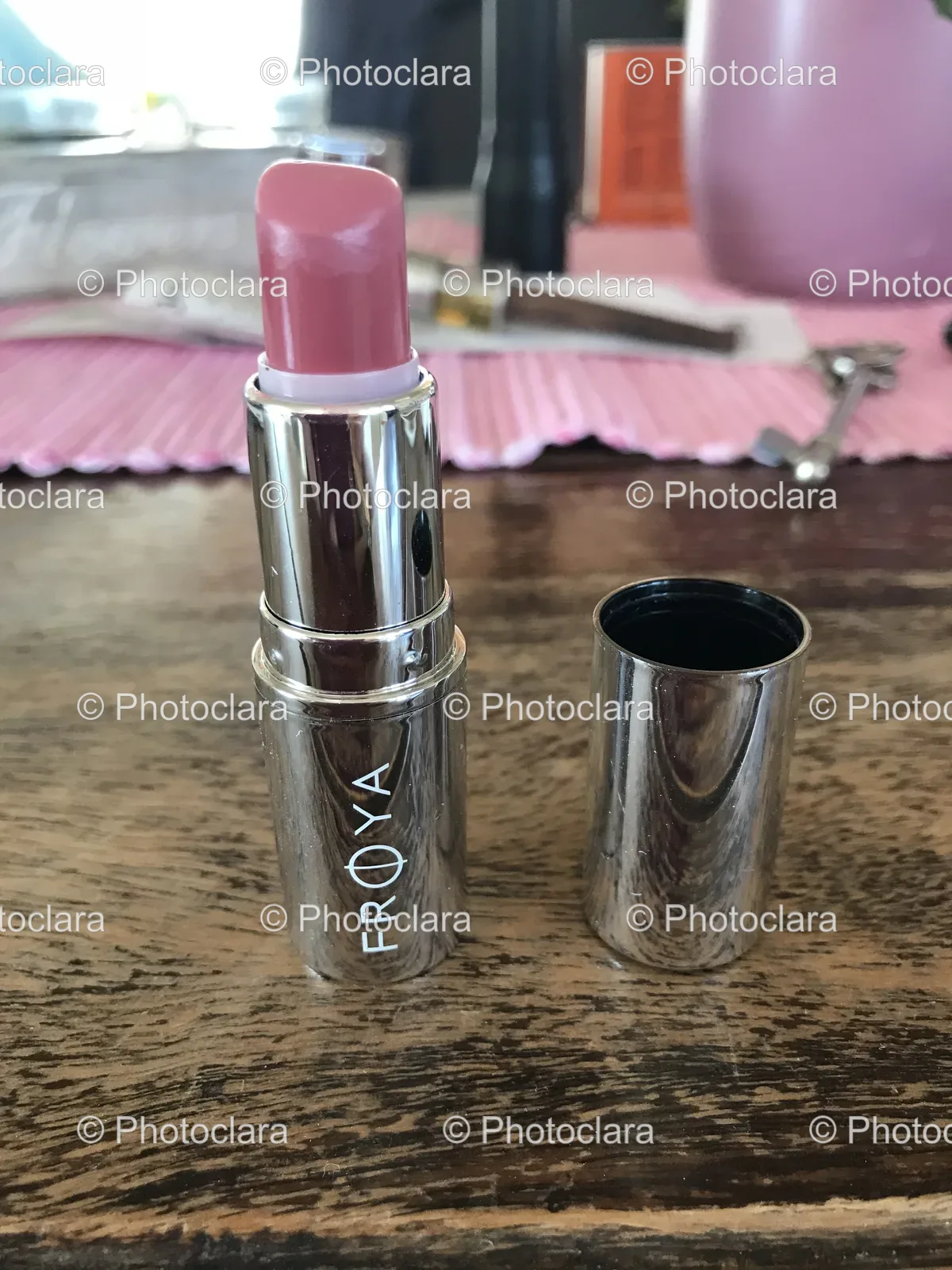 Froya-Lipstick-on-Table.jpg