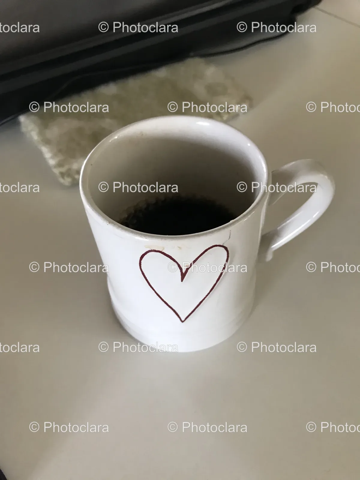white-mug-heart-design.jpg