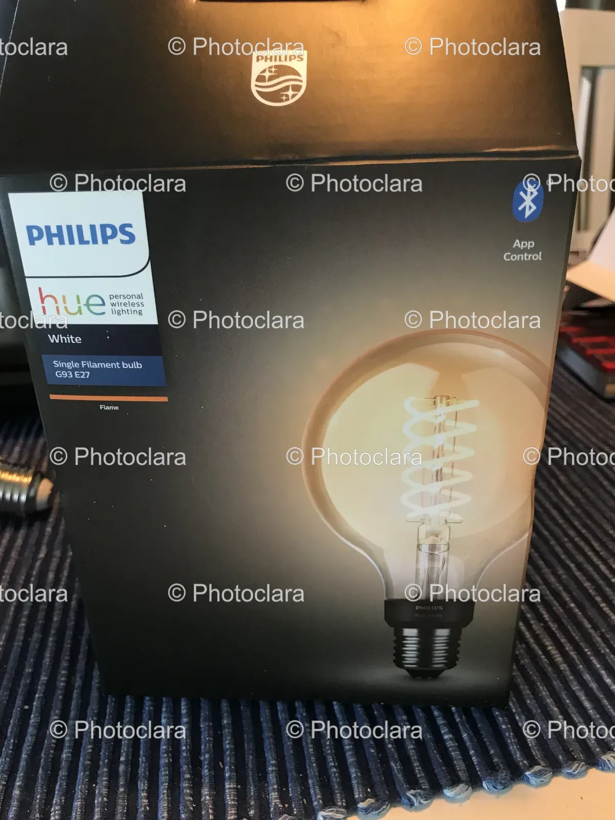 Philips-Hue-Light-Bulb-Box.jpg