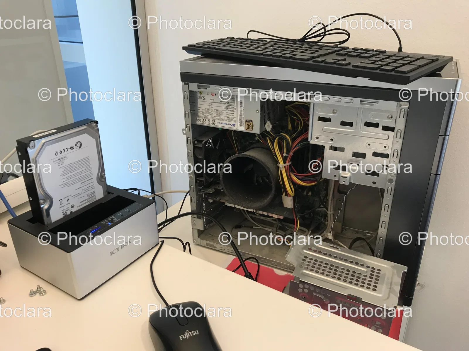 computer-tower-with-keyboard-and-mouse.jpg