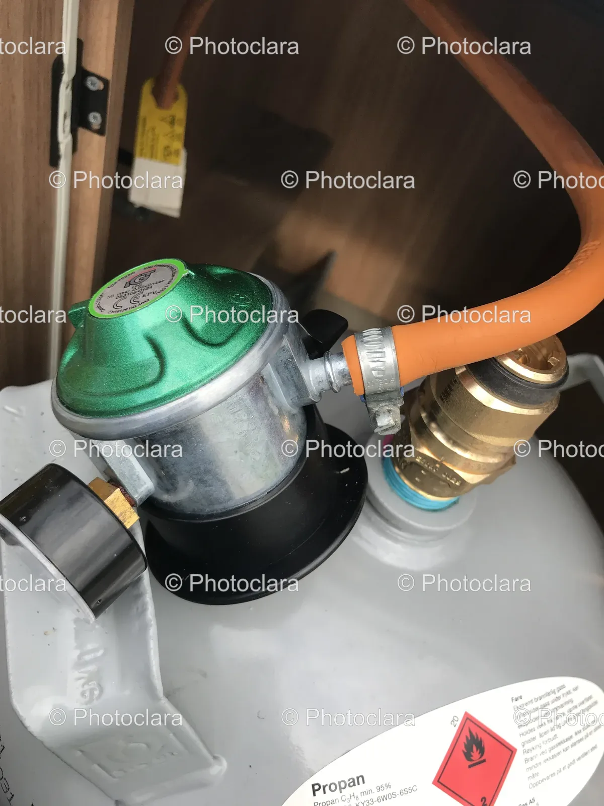 Propane-Gas-Cylinder-with-Hose.jpg