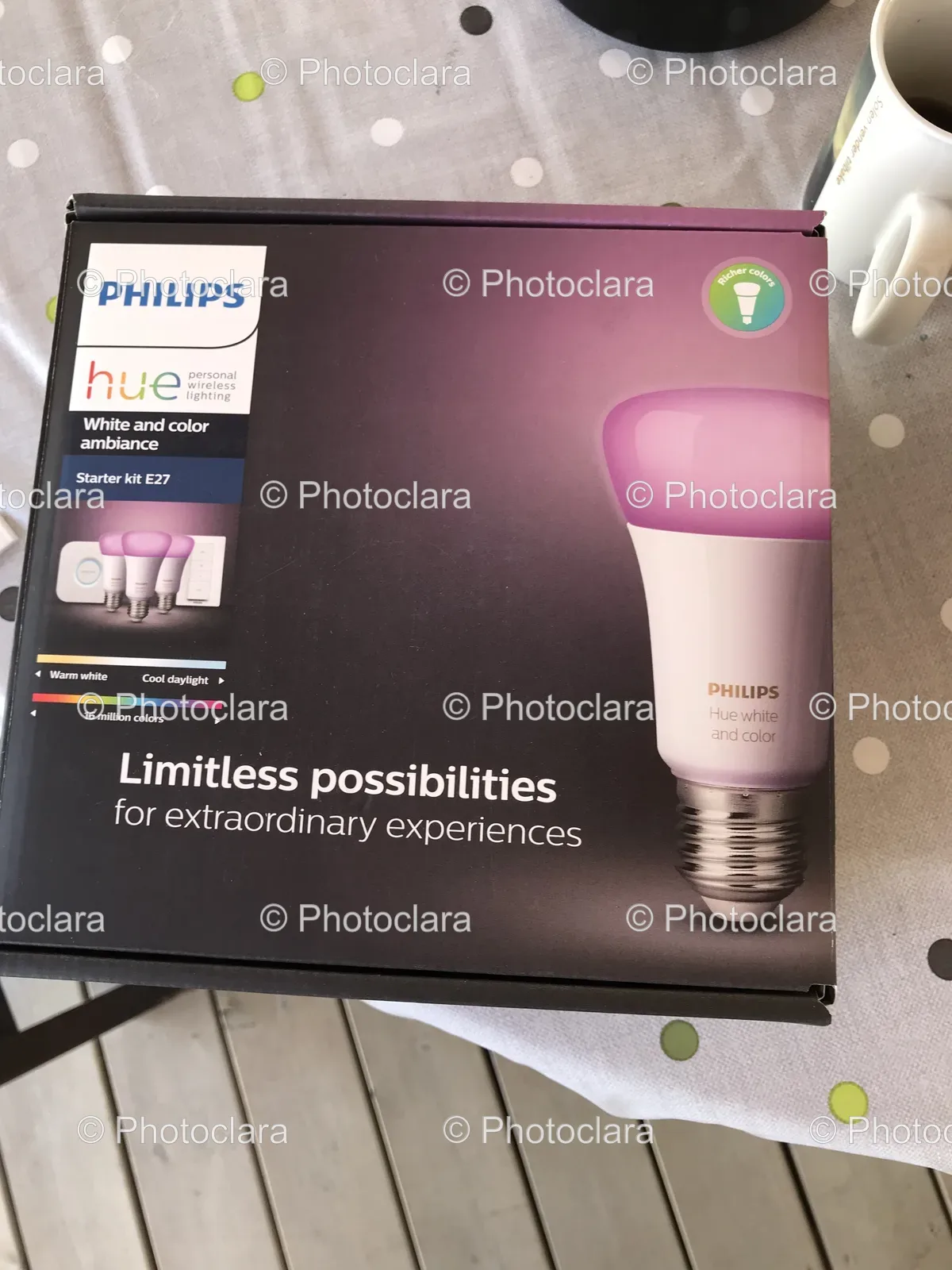 Philips-Hue-Light-Bulbs-Packaging.jpg