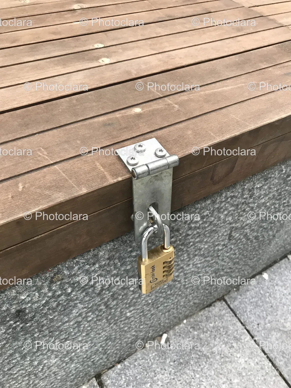 metal-padlock-on-wooden-surface.jpg