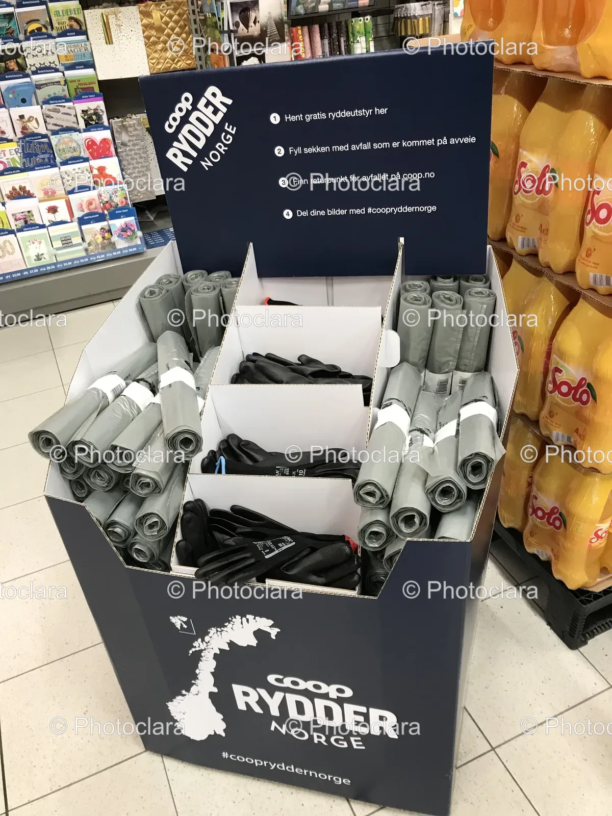 Display-of-Rolled-Up-Items-in-Retail-Store.jpg
