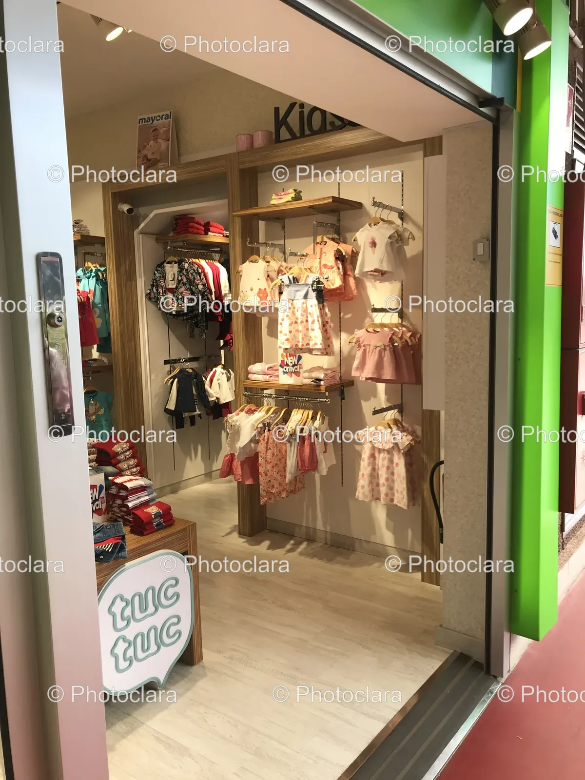 Modern-Retail-Store-with-Clothes-on-Shelves.jpg