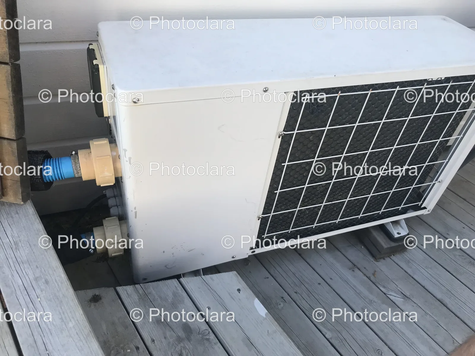 White-Box-Black-Squares-Solar-Energy-Appliance.jpg