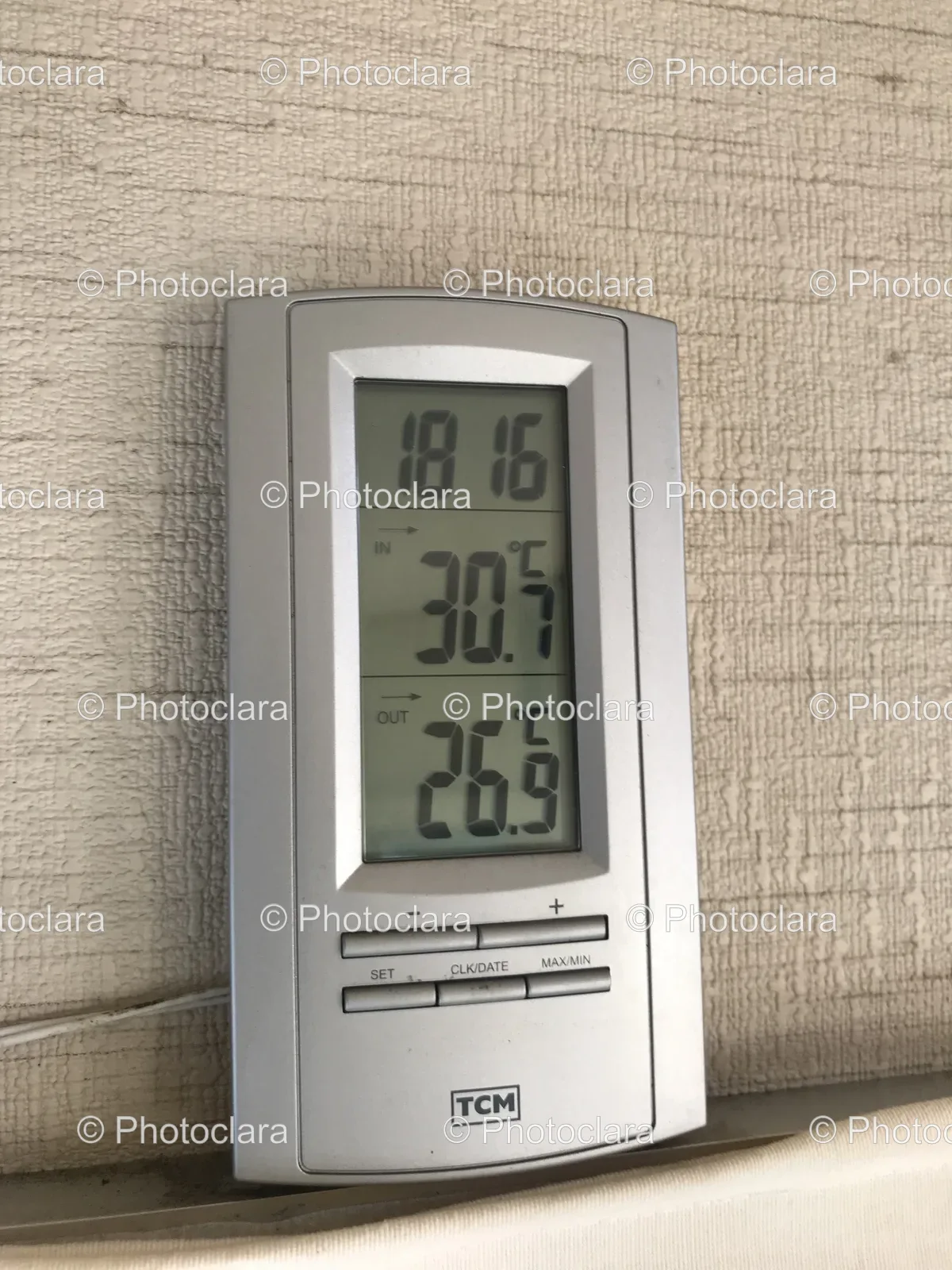 Digital-Thermostat-on-Wall.jpg