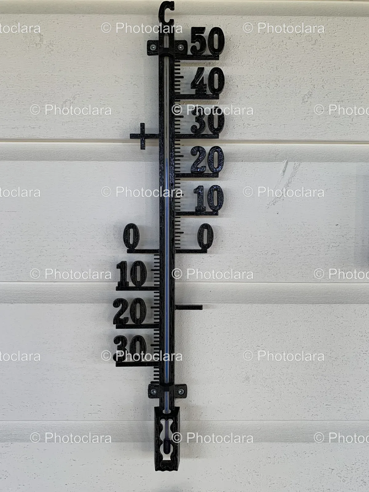 Wall-Mounted-Thermometer-Display.jpg