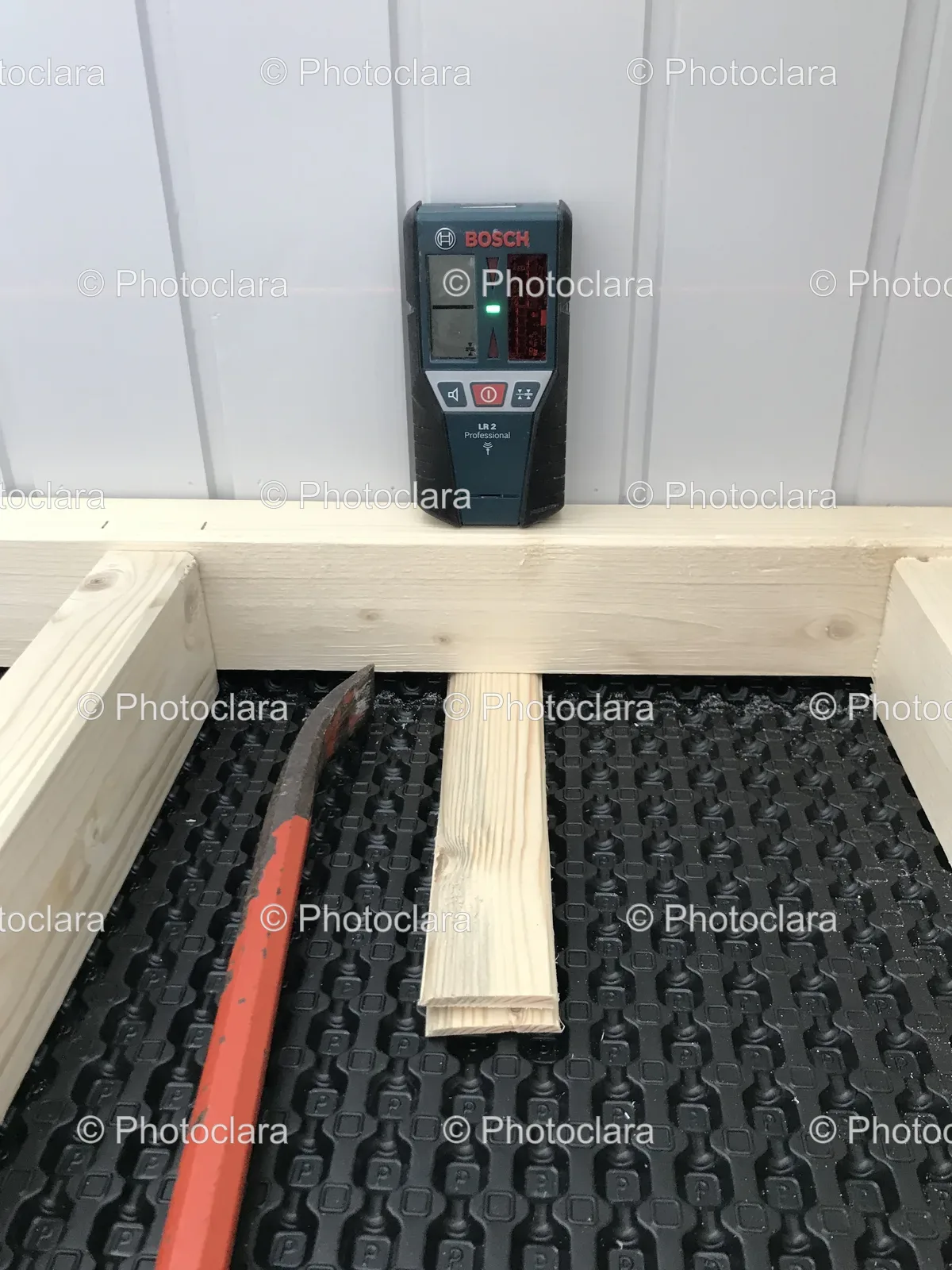 bosch-tool-wooden-piece.jpg