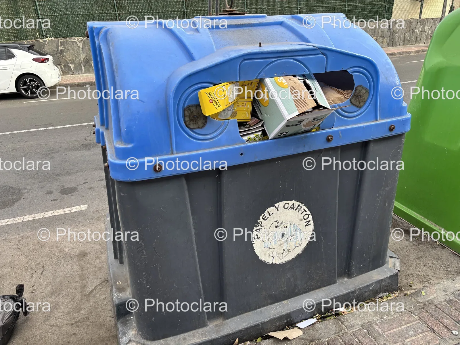 Urban-Blue-and-Grey-Trash-Can.jpg