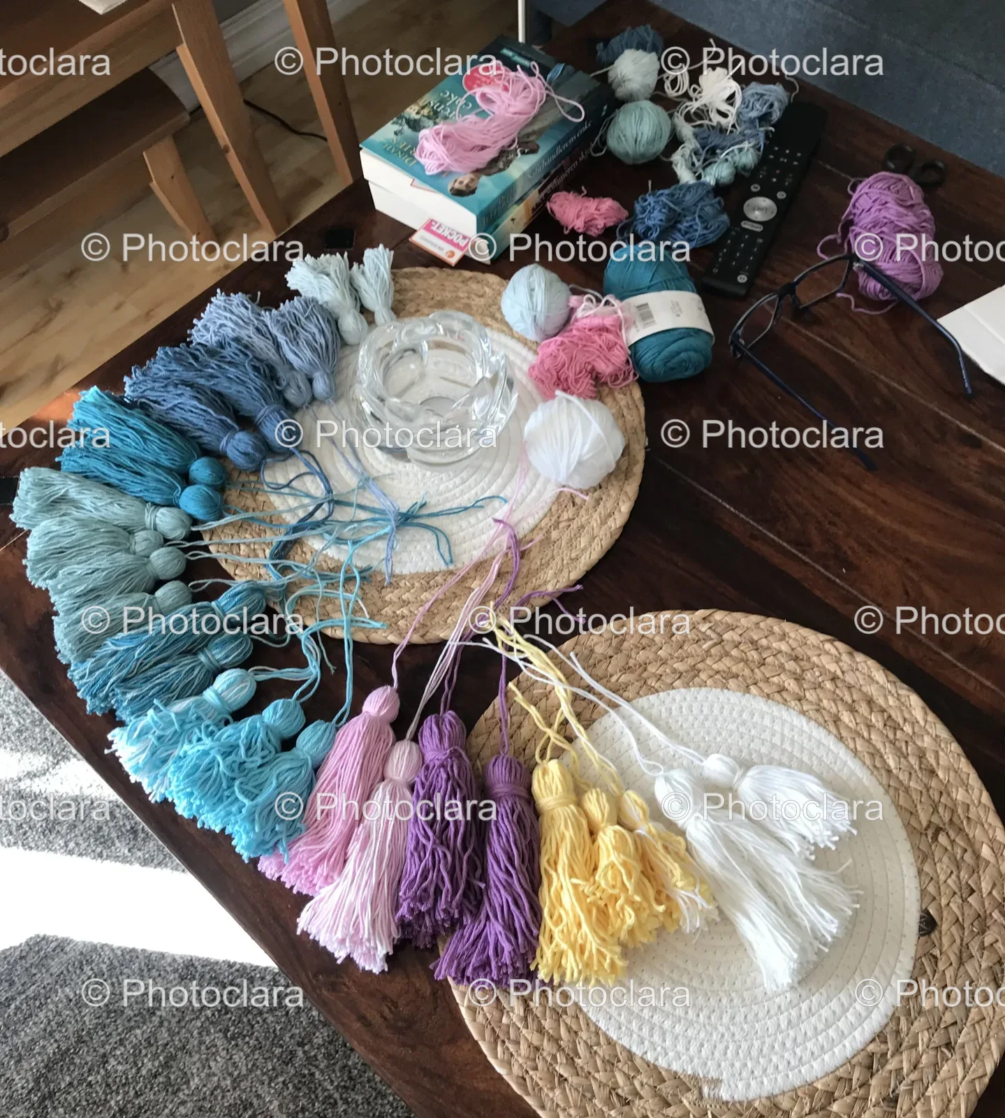 Handmade-Yarn-Tassels-Table-Candle-Holder.jpg