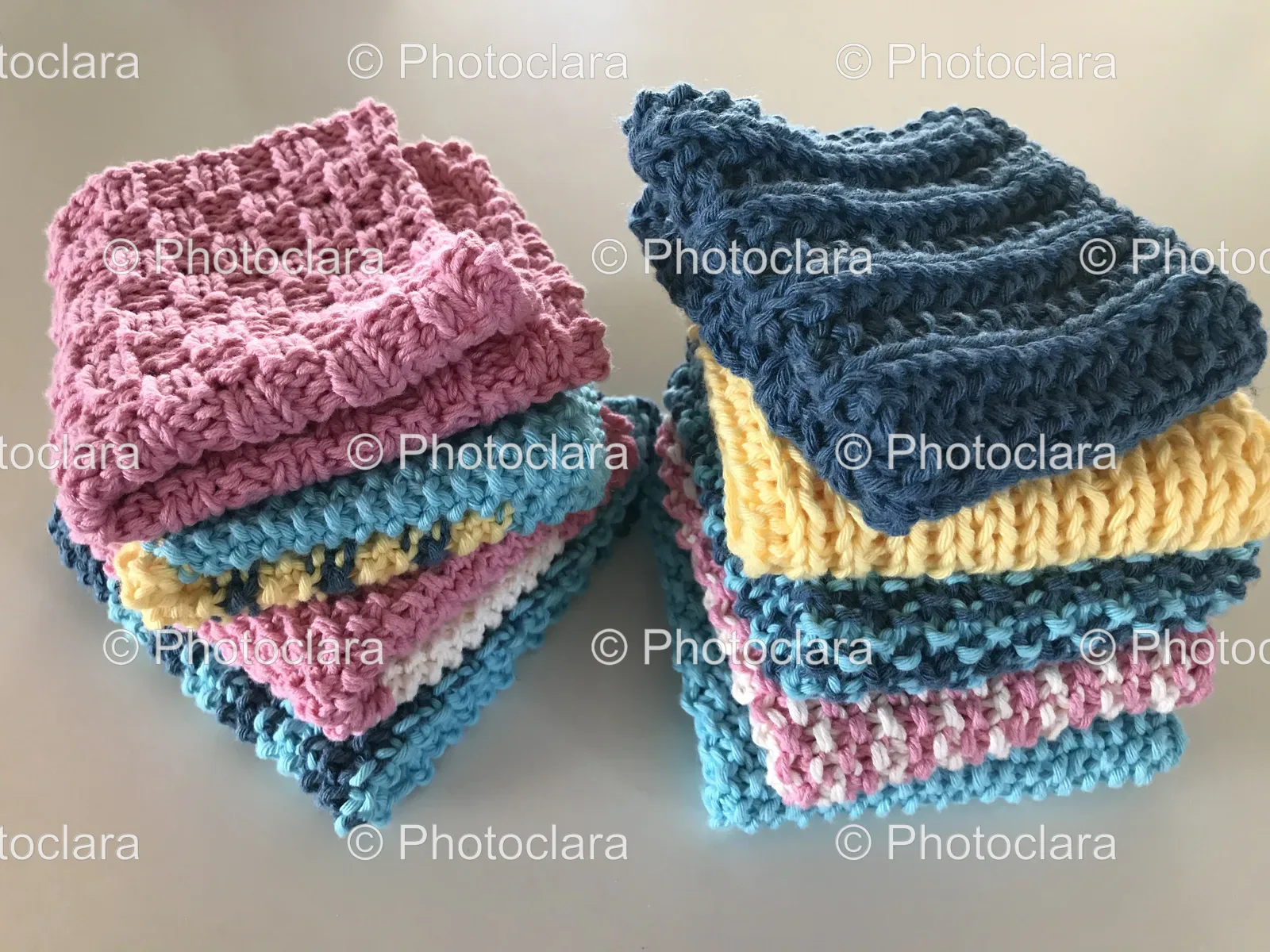Colorful-Knitted-Towels.jpg