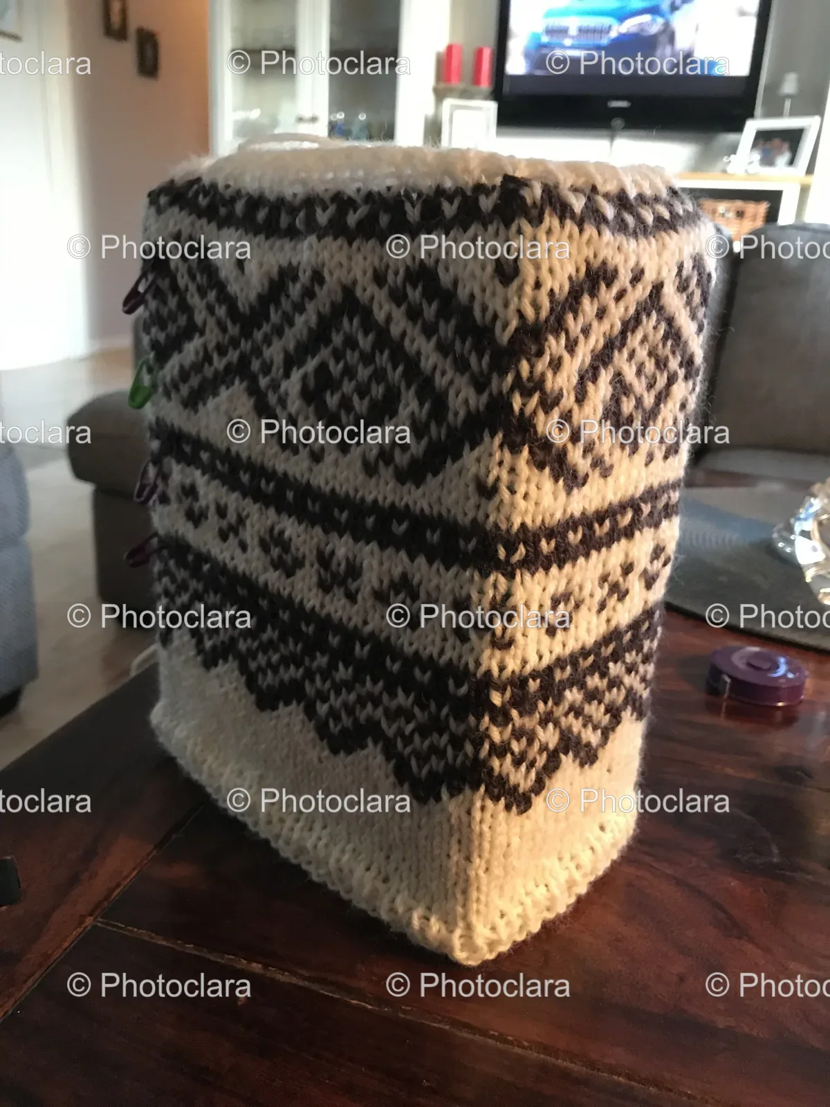 cozy-knitted-box-on-a-table.jpg